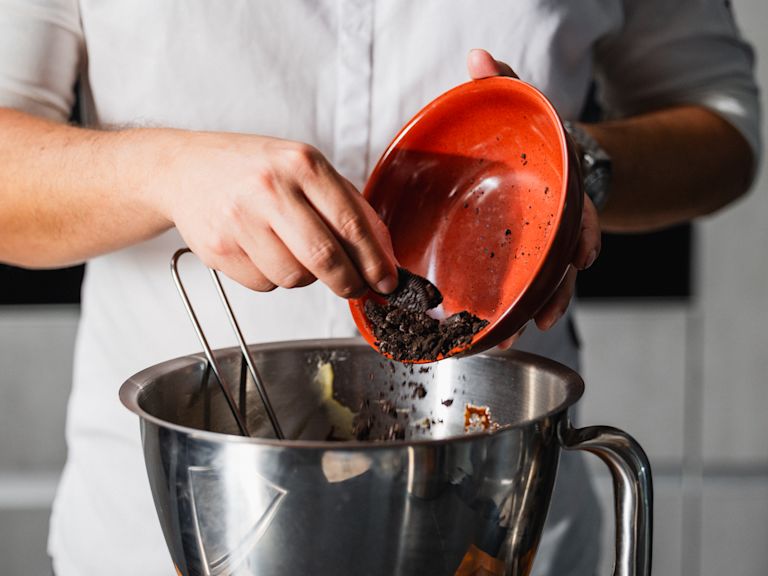 Schritt 4: Teig fertig stellen Schritt 4: Teig fertig stellen