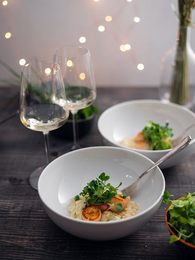 Wermuth-Risotto mit gebratenen Jakobsmuscheln Rezept Wermuth-Risotto mit gebratenen Jakobsmuscheln Rezept