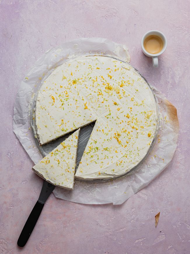 Couscous-Kuchen mit Zitronen-Buttercreme Rezept Couscous-Kuchen mit Zitronen-Buttercreme Rezept