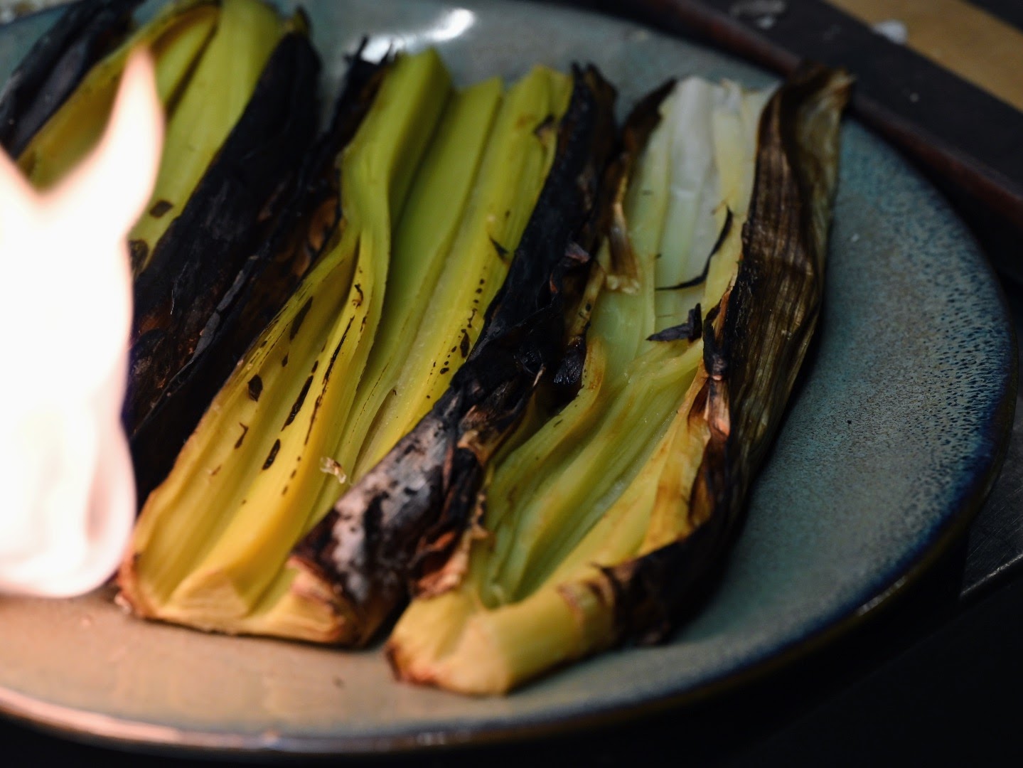 Schritt 2:Lauch mit Panko, Käse und Trüffel verfeinern