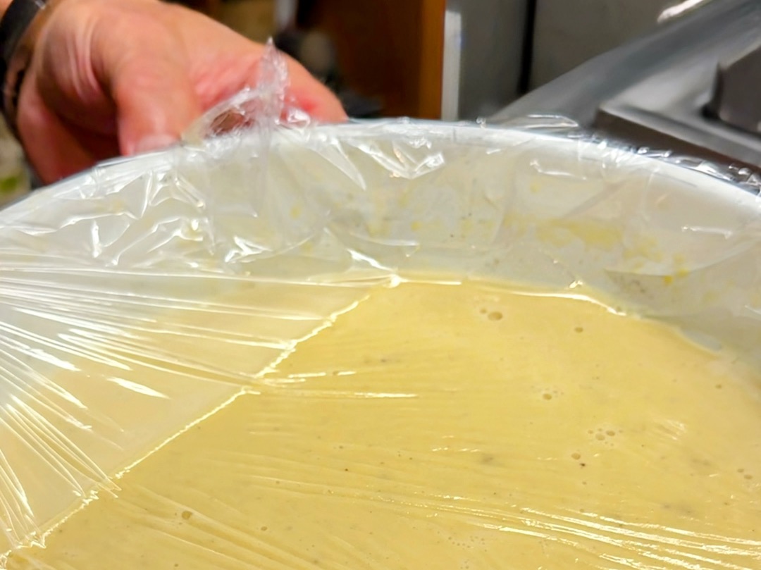 Schritt 2: Cremefüllung für Torta della Nonna zubereiten und kühlen