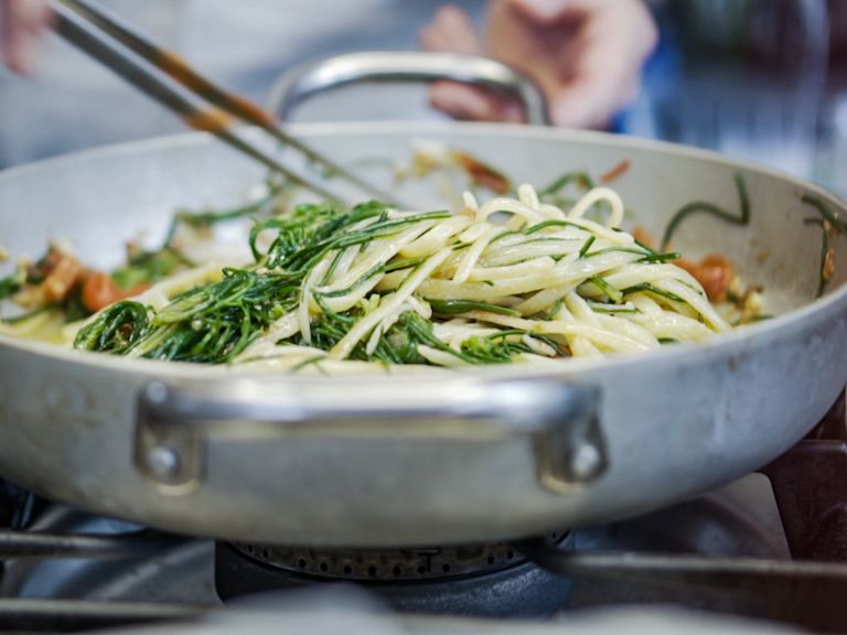 Schritt 2: Gemüse für Pasta mit Barba di Frate zubereiten Schritt 2: Gemüse für Pasta mit Barba di Frate zubereiten