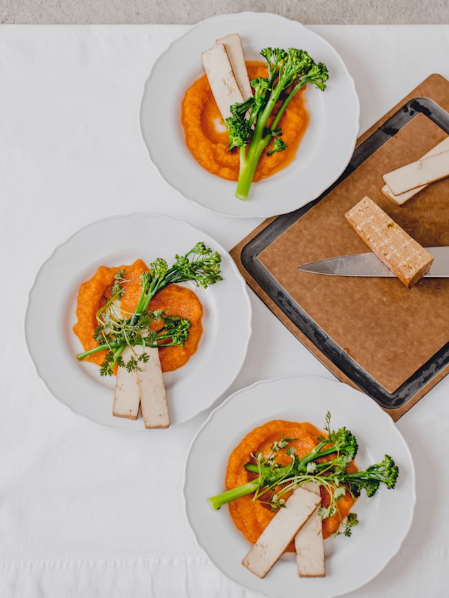 Geräucherter Tofu mit Gemüsepüree Rezept Geräucherter Tofu mit Gemüsepüree Rezept