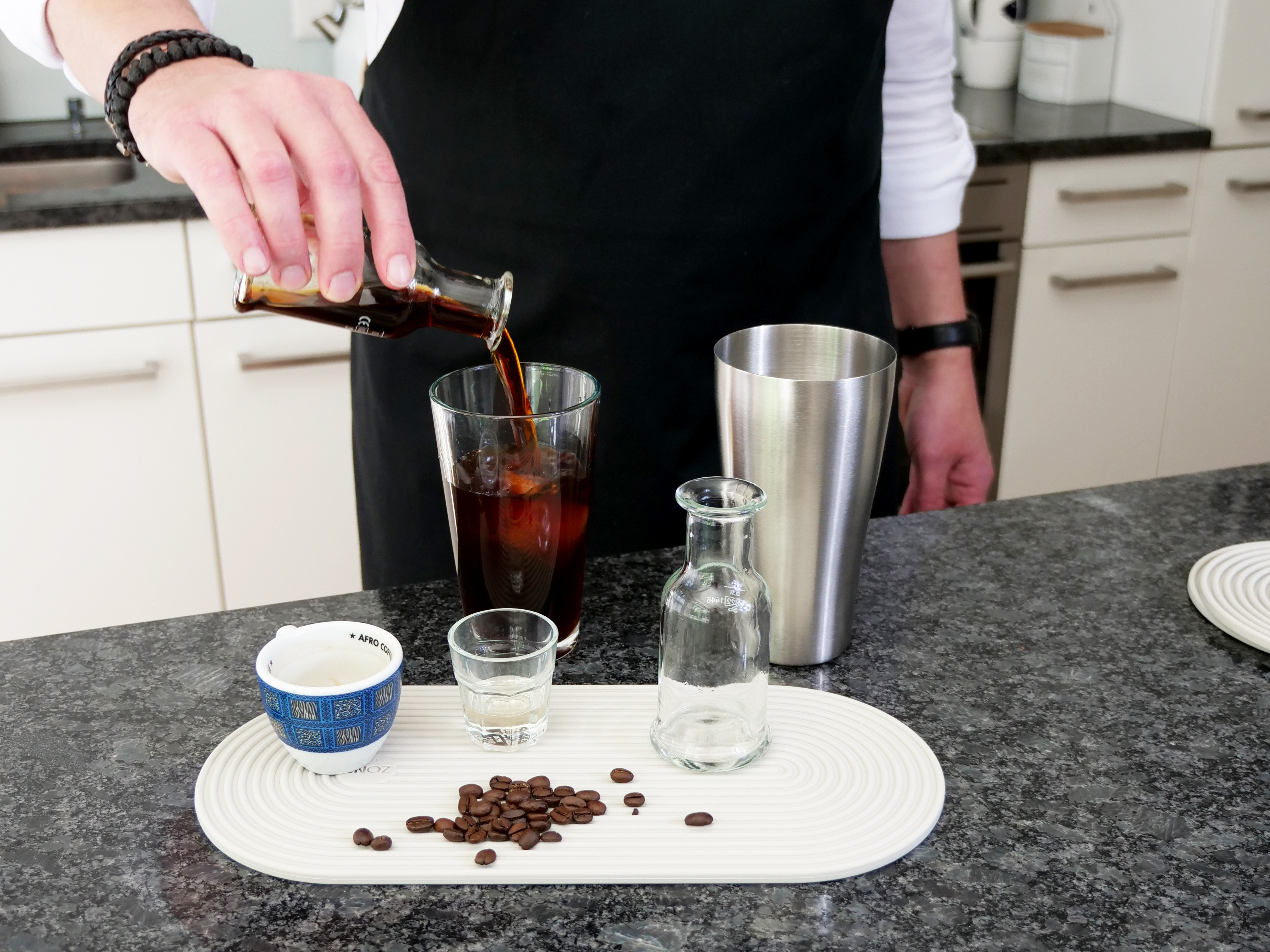 Schritt 1: Alle Zutaten mischen & shaken