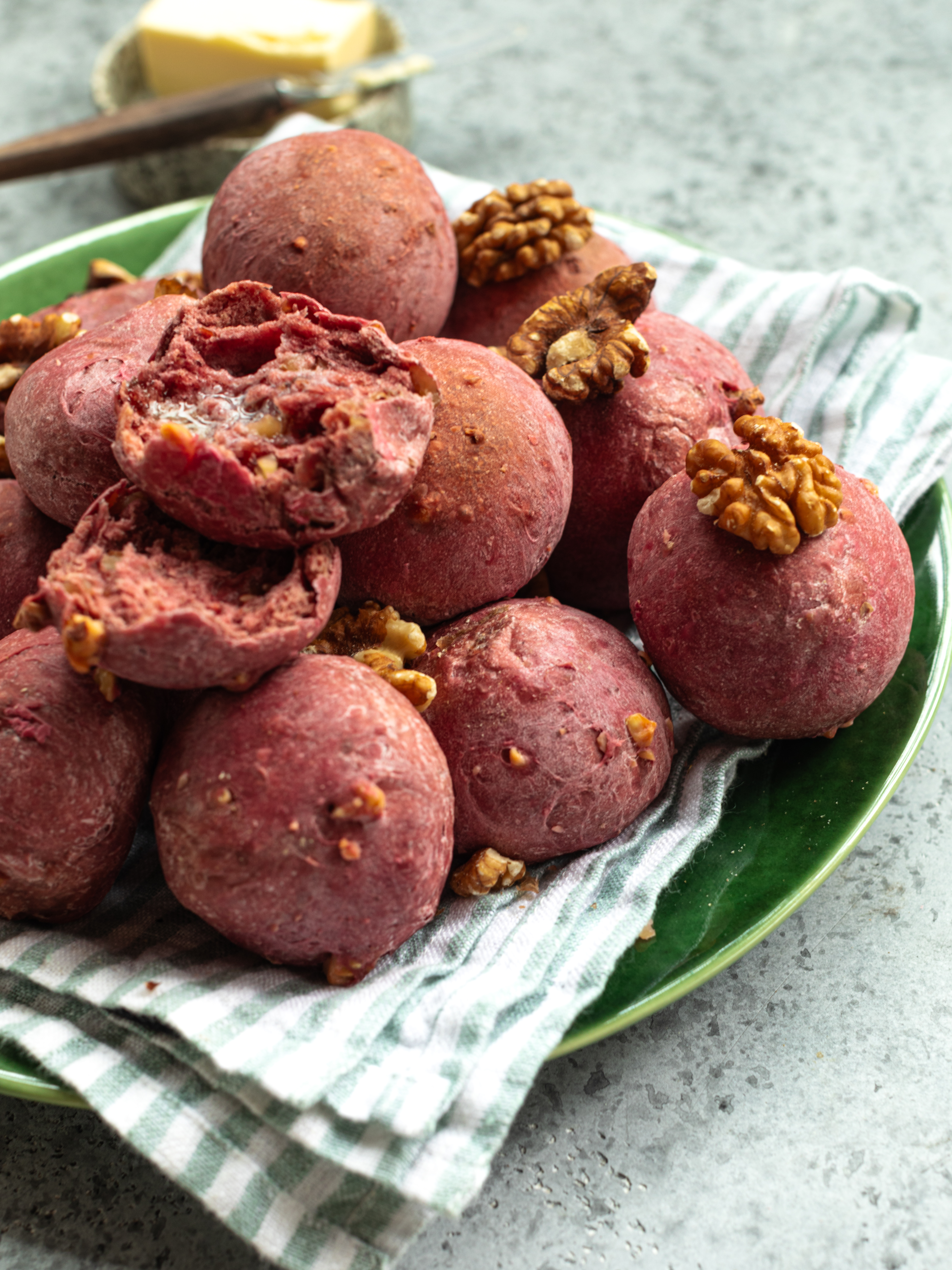 Randen-Baumnuss-Brötli Rezept 6