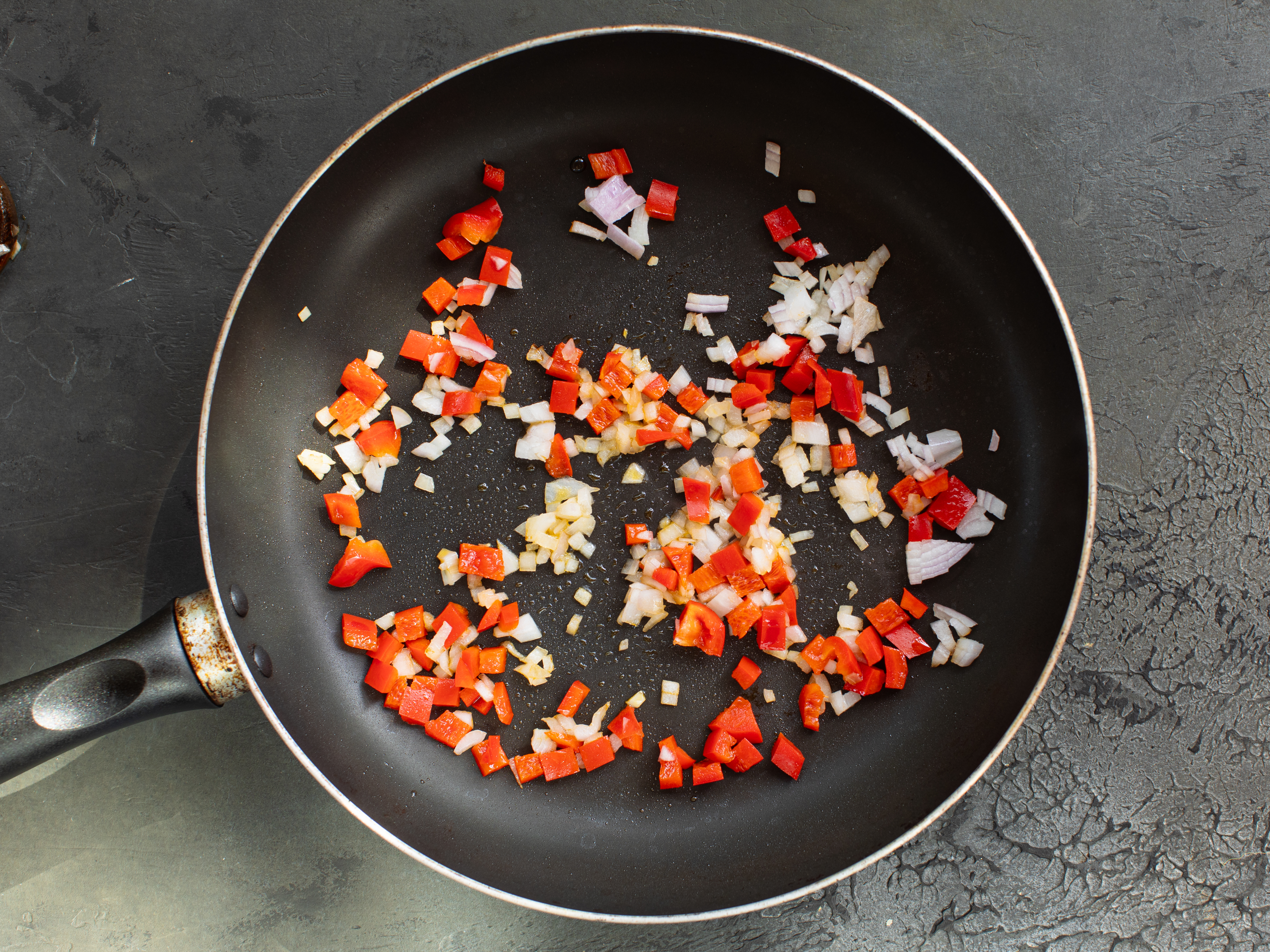 Schritt 2: Zutaten der Reismischung für Frühstücks-Burrito 