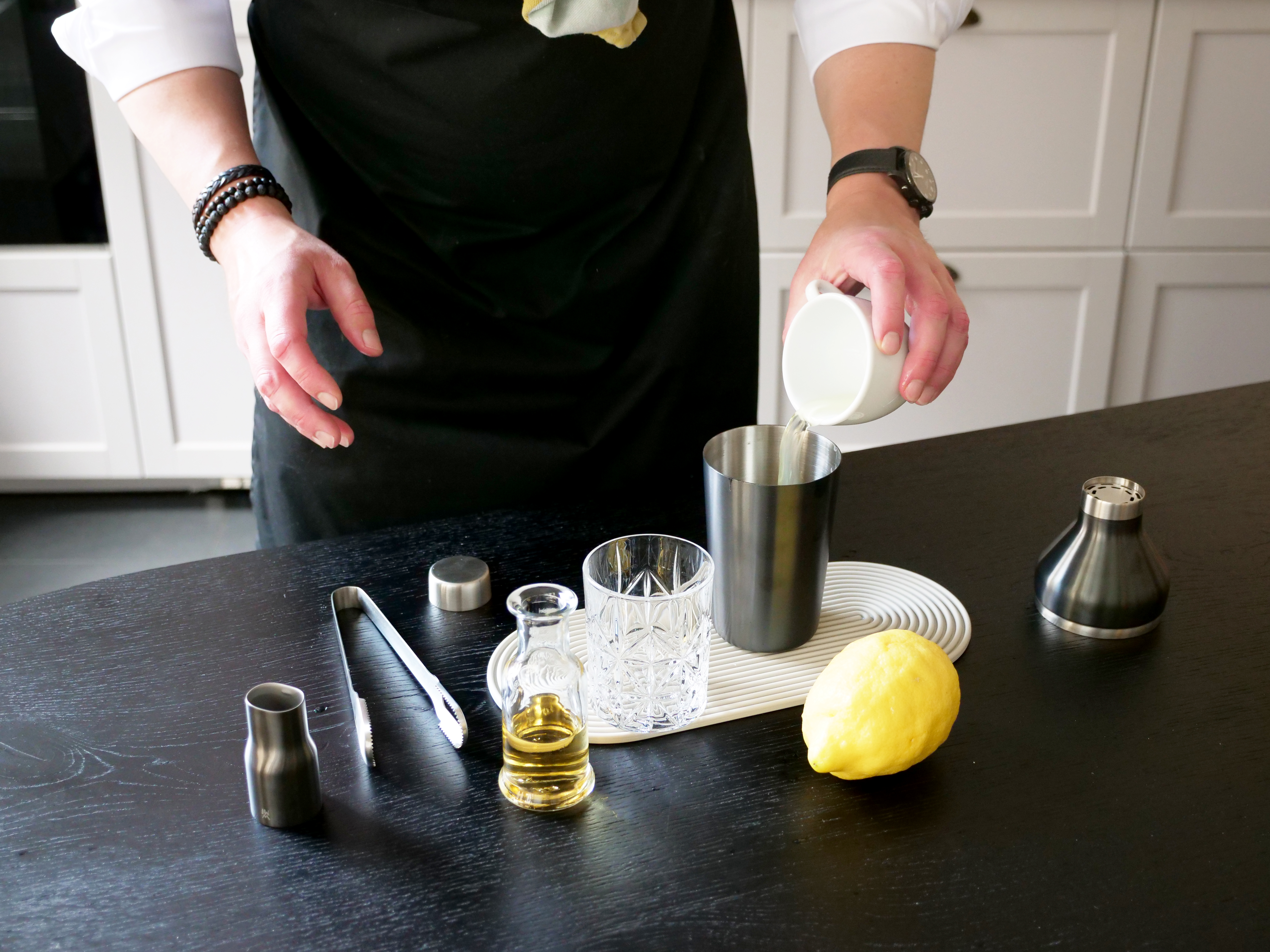 Schritt 1: Zutaten in Shaker geben