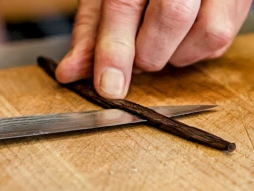 Schritt 1: Vanillecreme für Schokoladen-Ingwer-Caramel Glace zubereiten 