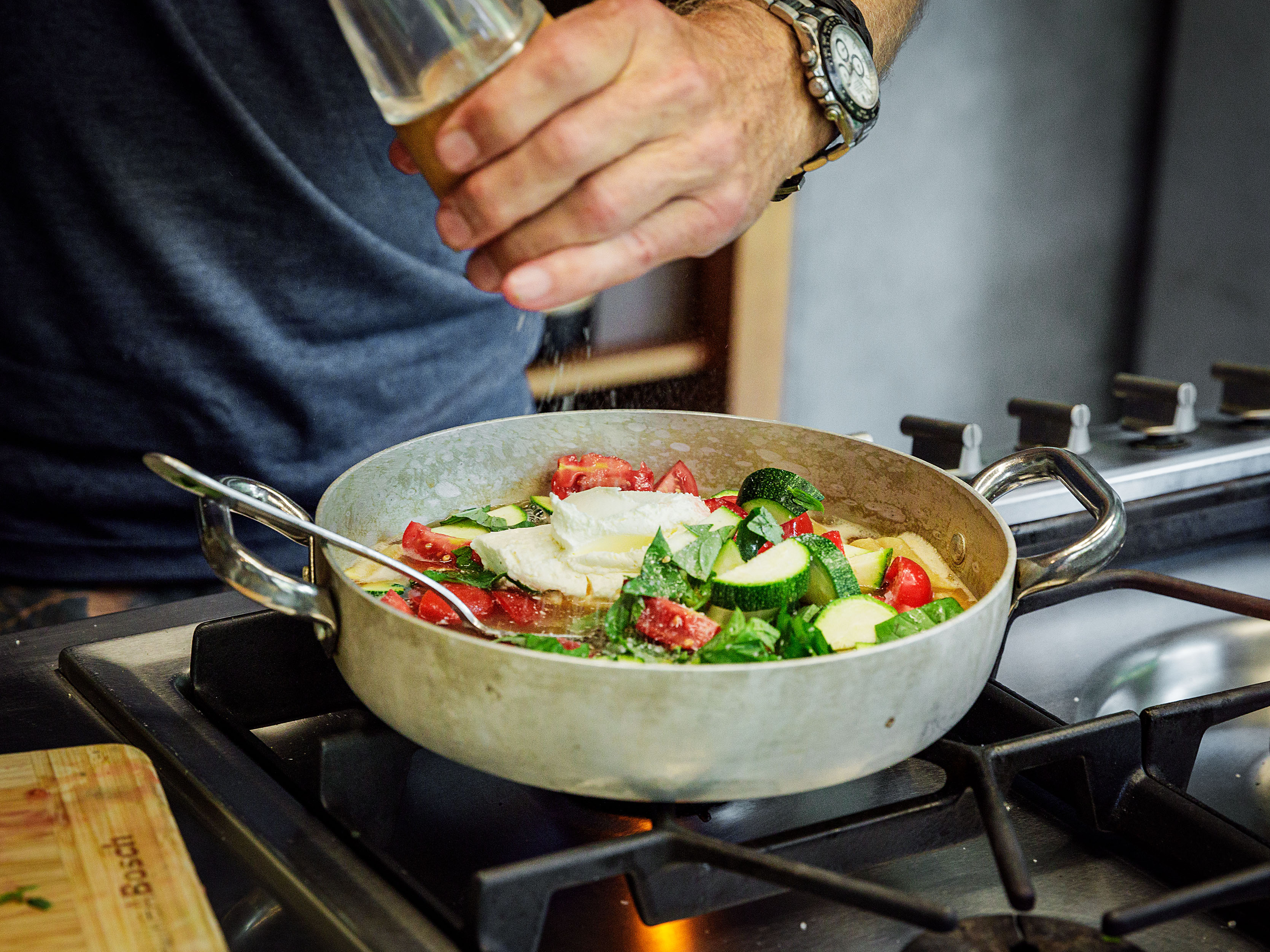 Schritt 1: Mit Salz und Pfeffer abschmecken