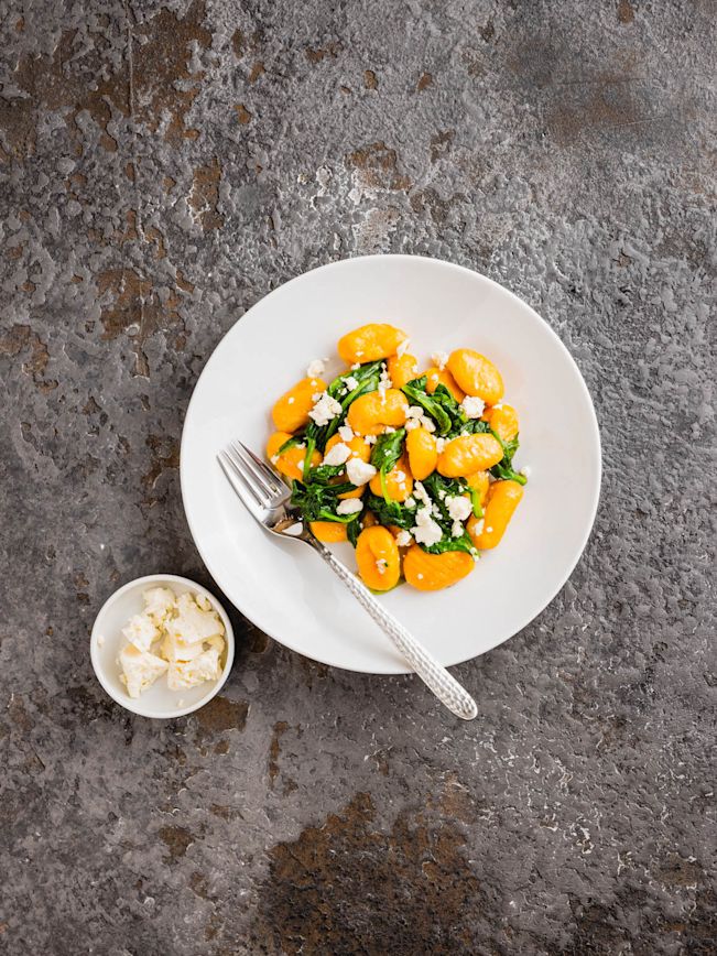 Kürbis-Gnocchi mit Spinat und Feta Rezept Kürbis-Gnocchi mit Spinat und Feta Rezept