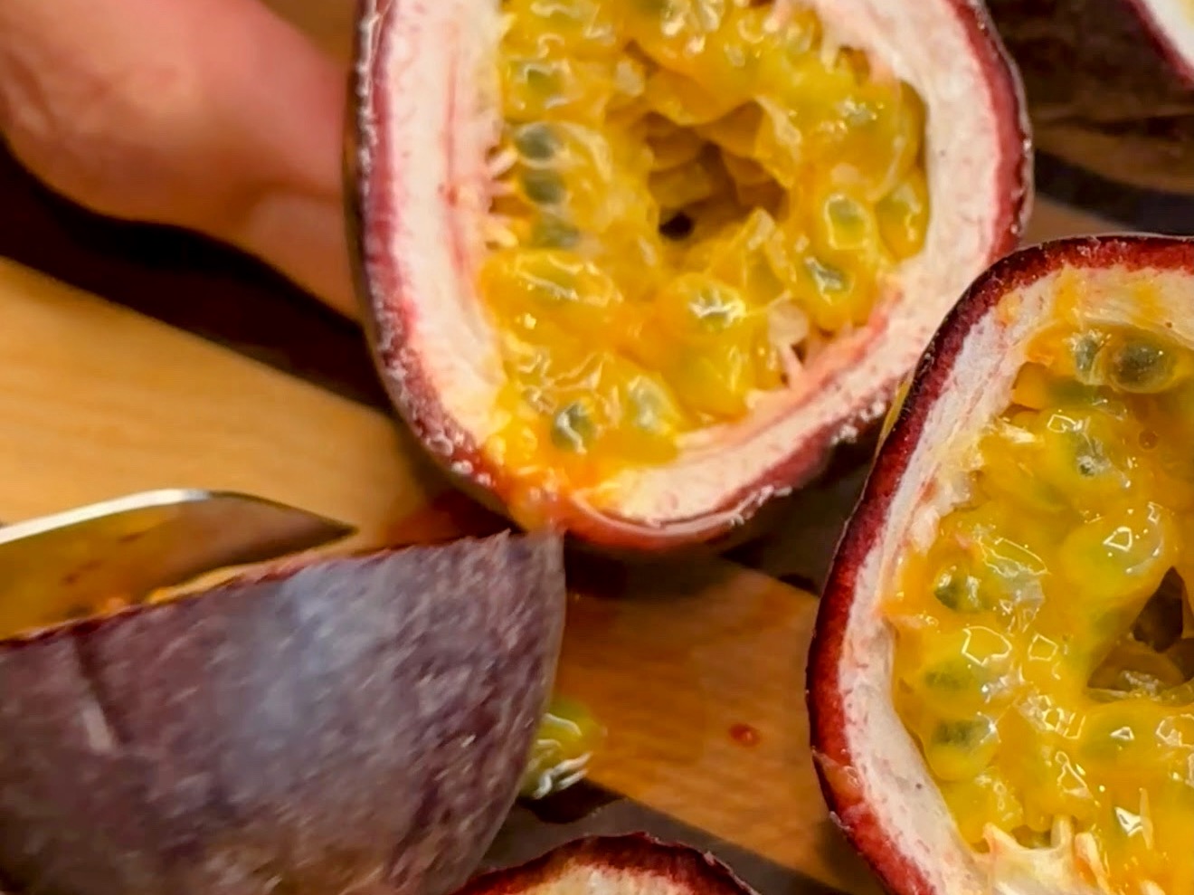 Schritt 2: Biscuitboden für Mascarpone-Meringue-Cheesecake mit Passionsfrucht backen