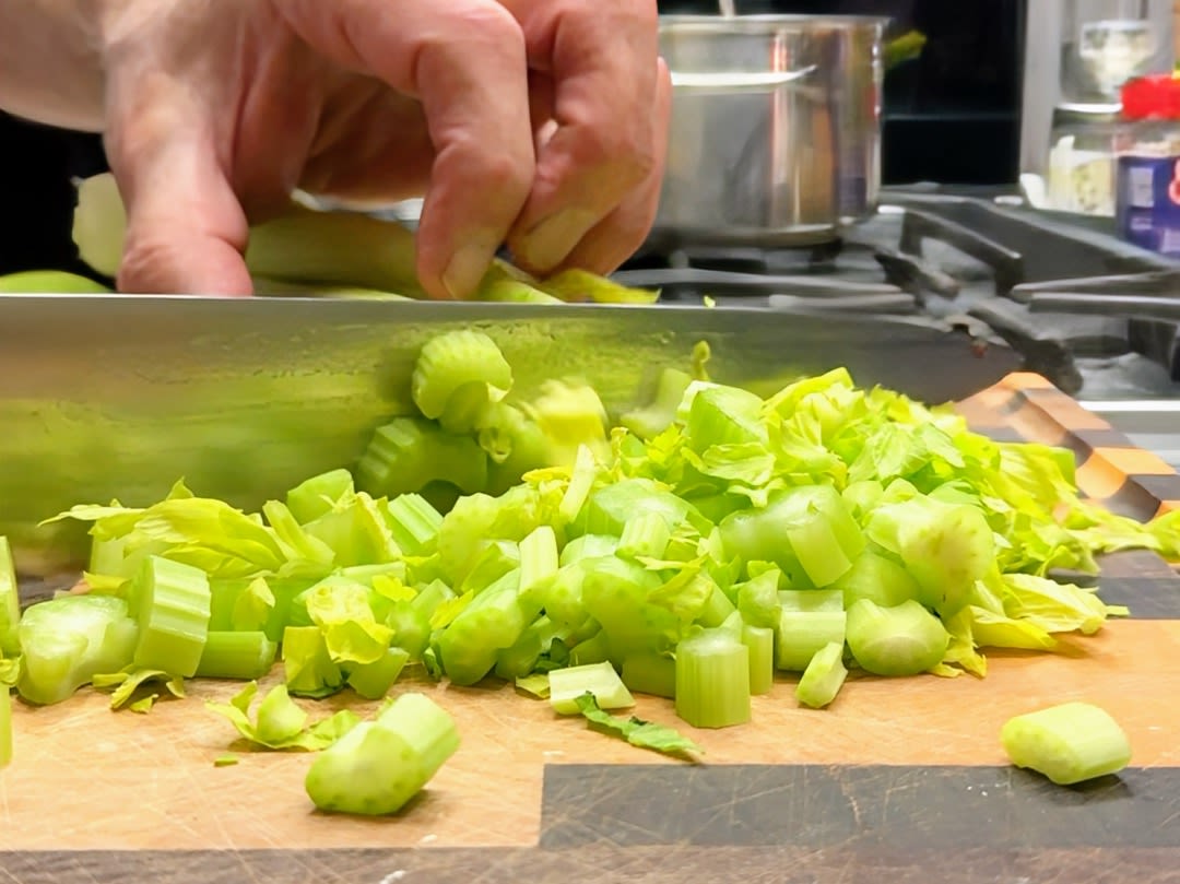 Schritt 1: Fleisch für Chili con Carne vorbereiten und anbraten