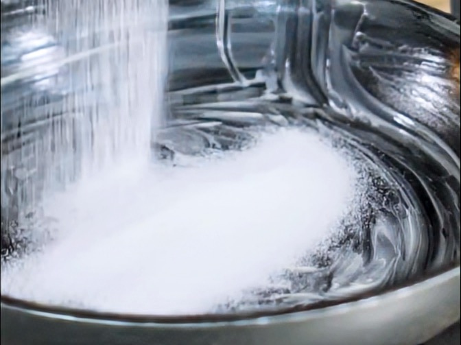 Schritt 3: Brioche für den Brot-und-Butter-Pudding vorbereiten