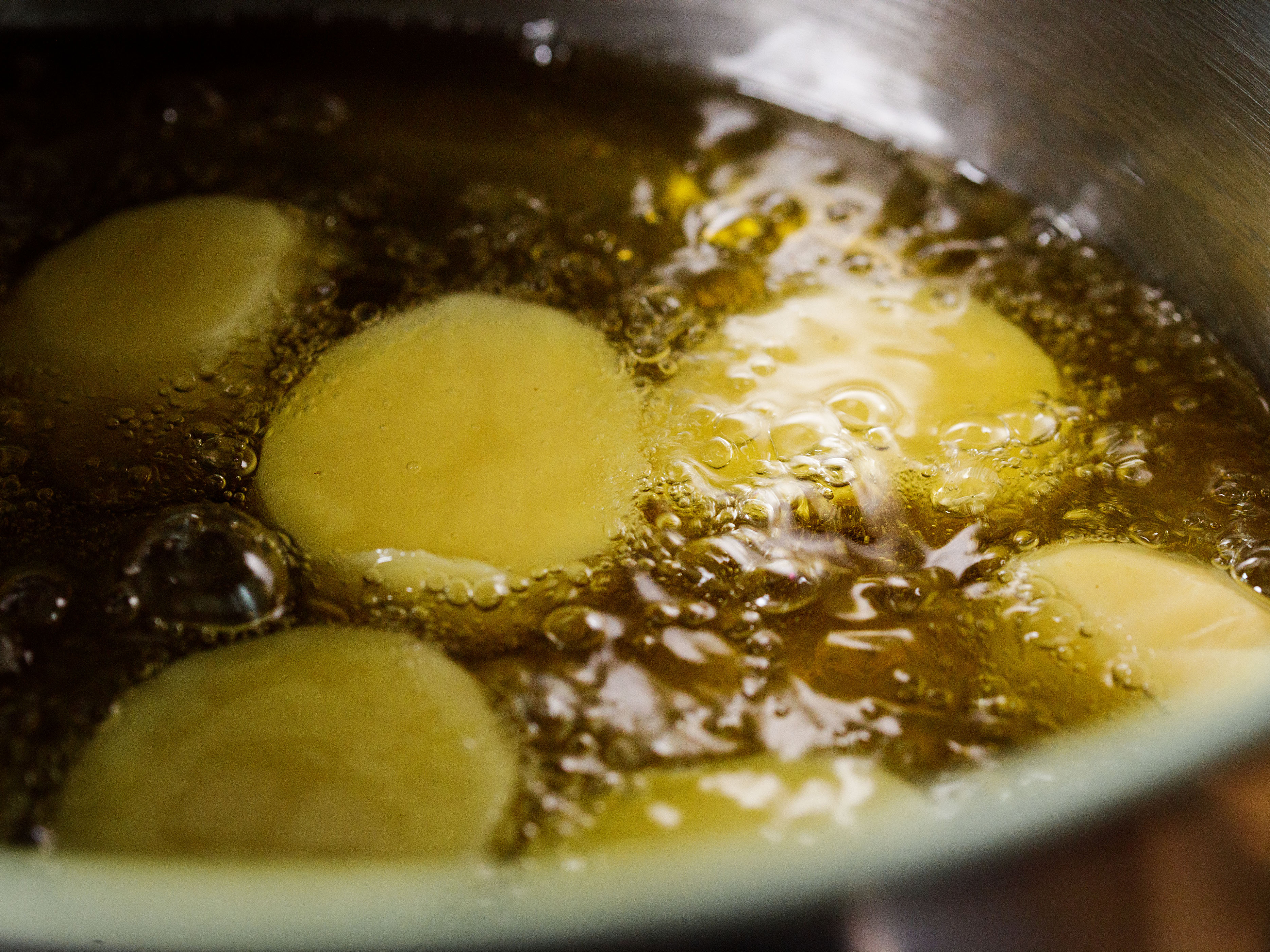 Schritt 2: Kartoffeln im Öl langsam anbraten