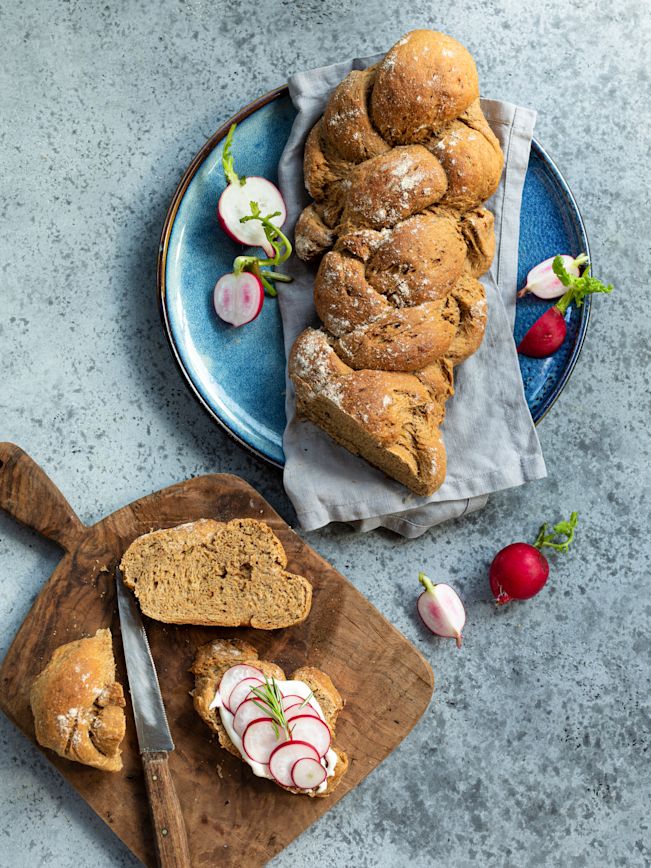 Zwiebel-Knoblauch-Zopf Rezept Zwiebel-Knoblauch-Zopf Rezept