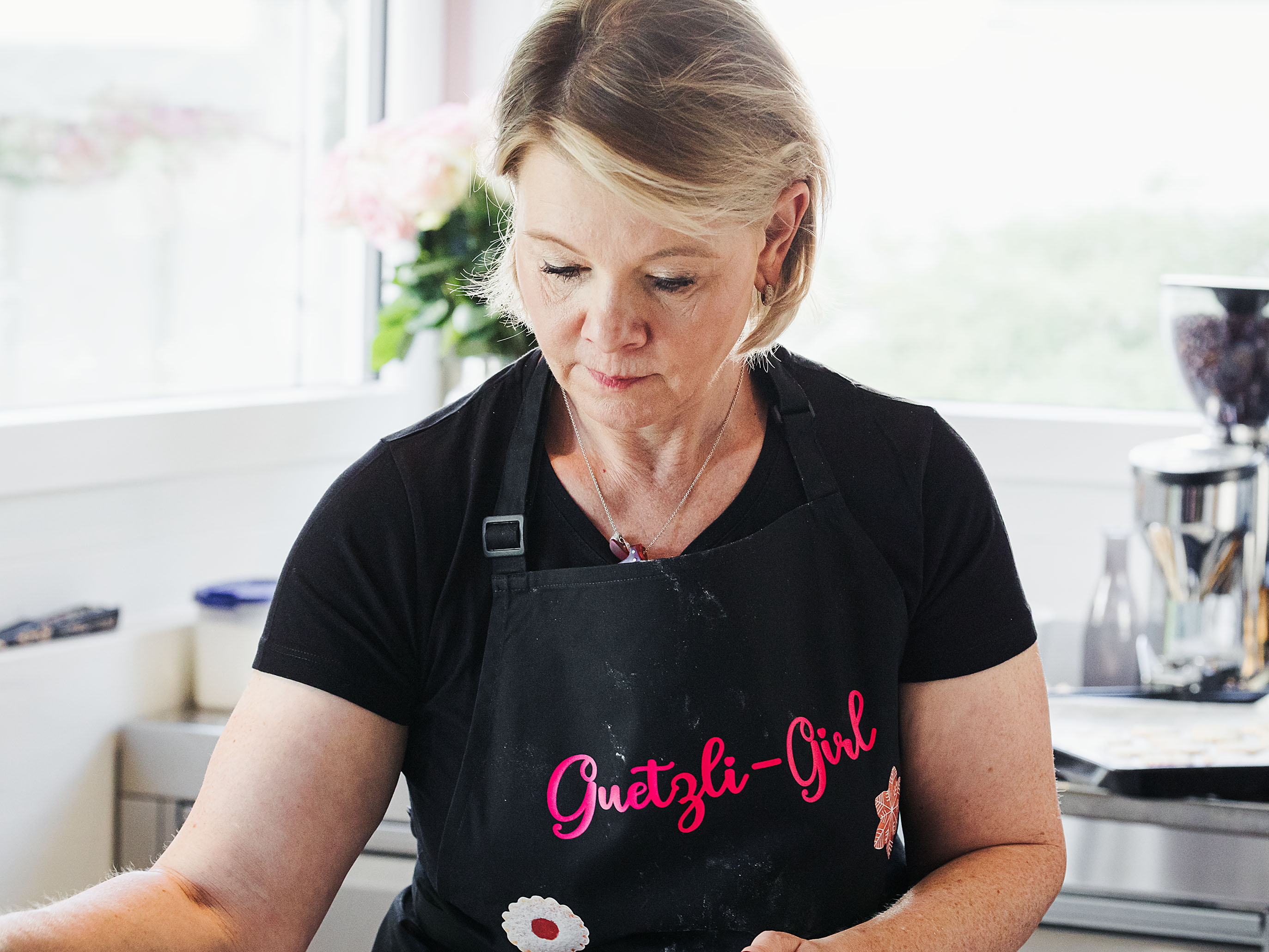 Schritt 2: Formen für Feine Spitzbuben ausstechen 