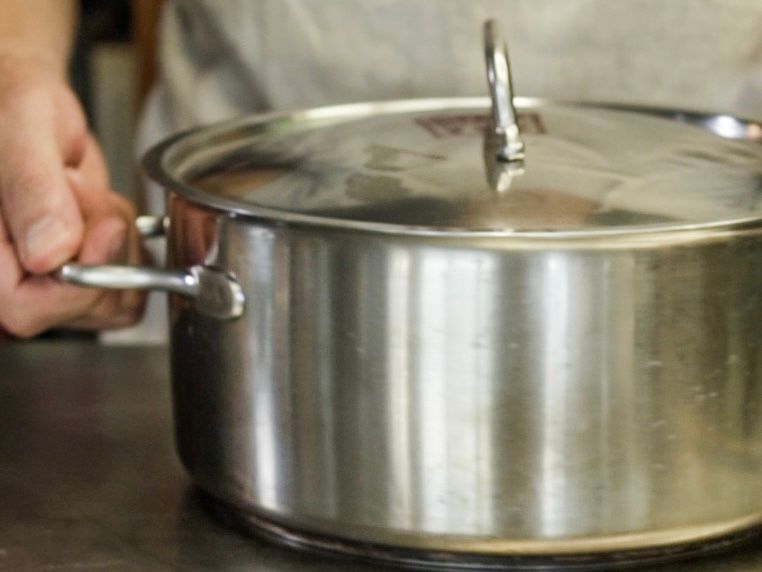 Schriitt 2: Garen und Lagern der Chicken Wings