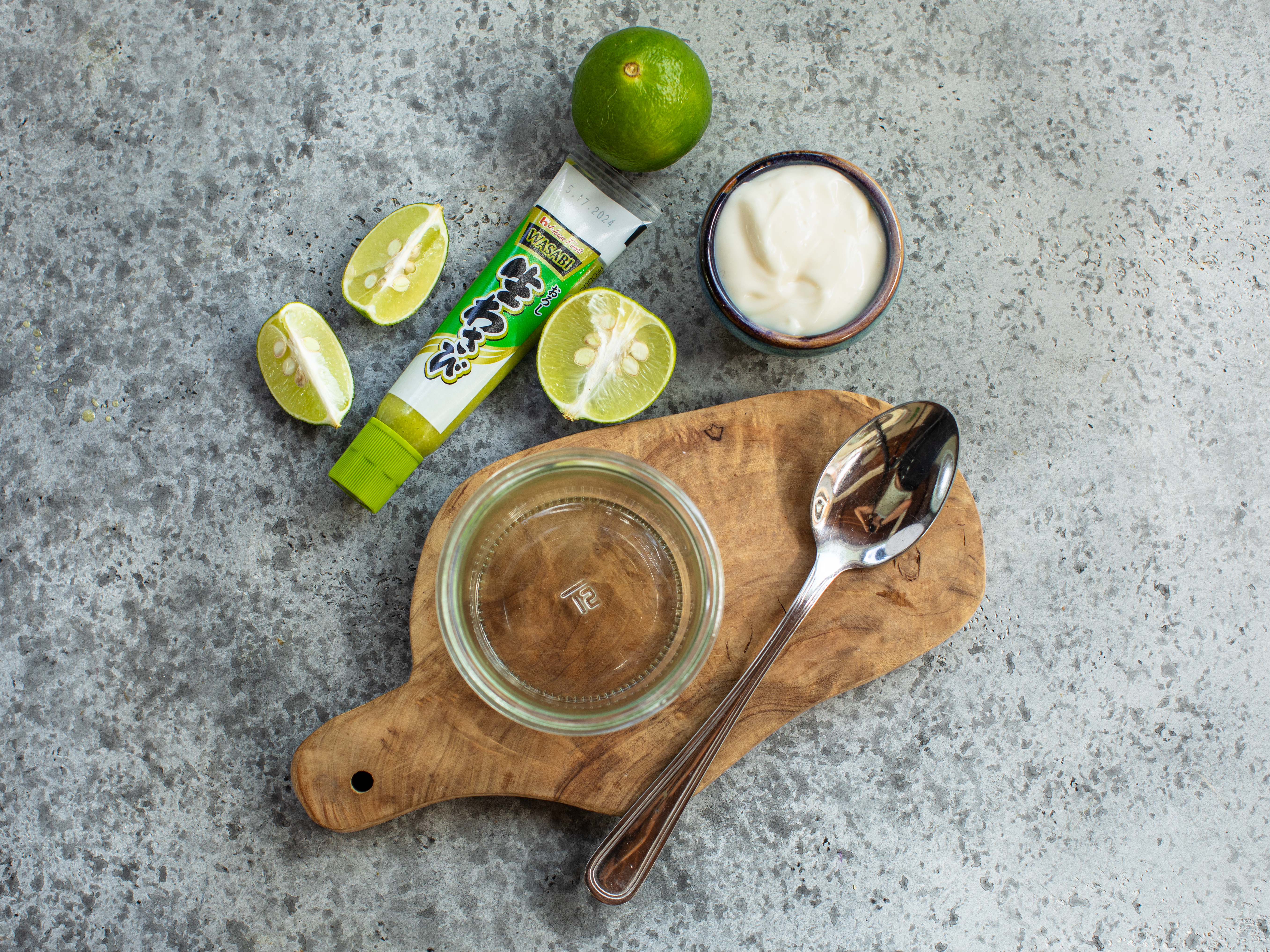 Schritt 4: Während die Pommes im Ofen sind, die Wasabi-Mayonnaise zubereiten