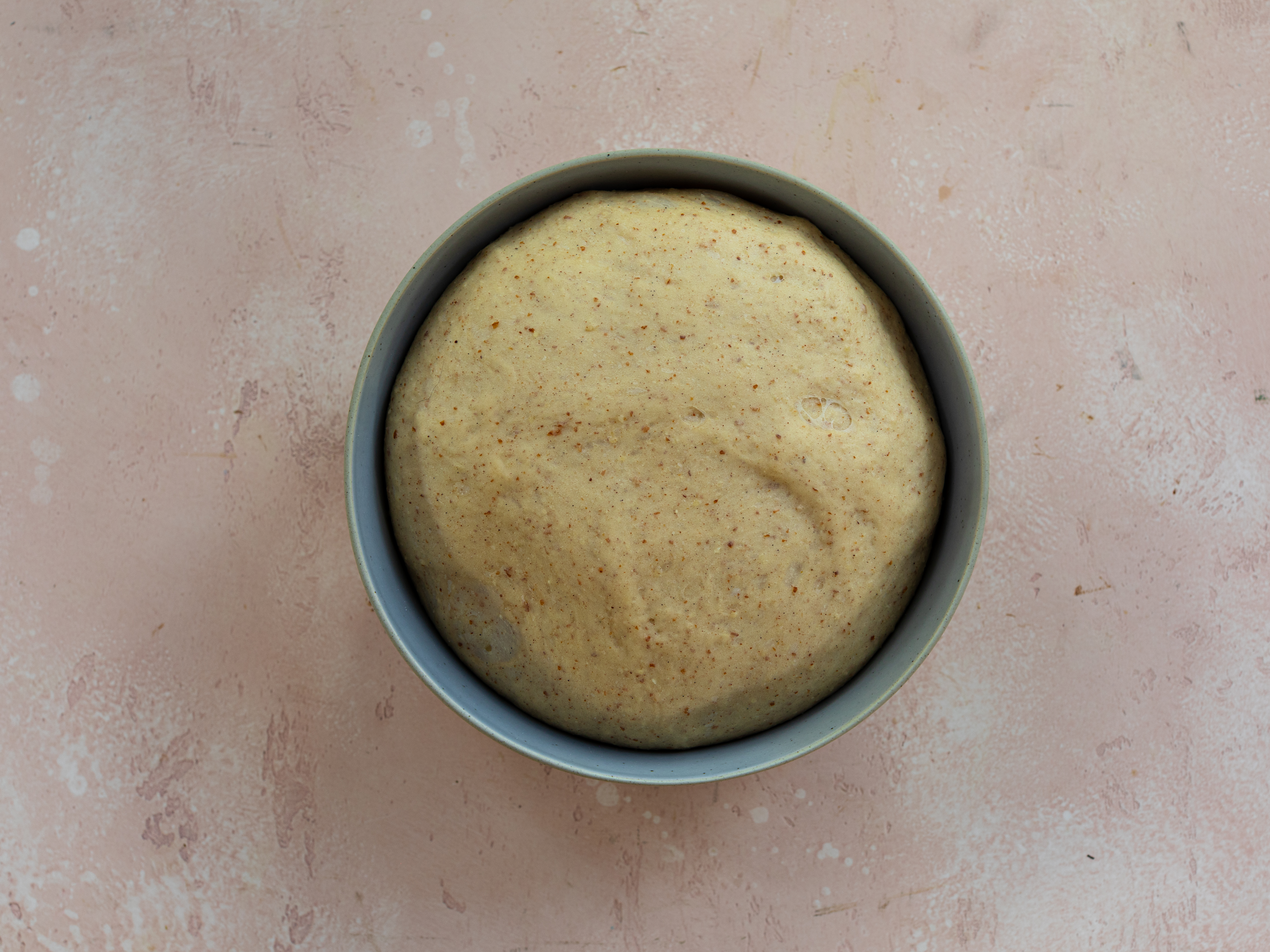 Schritt 3:  Teig für Apfel-Mandel-Zopf ausrollen und füllen 