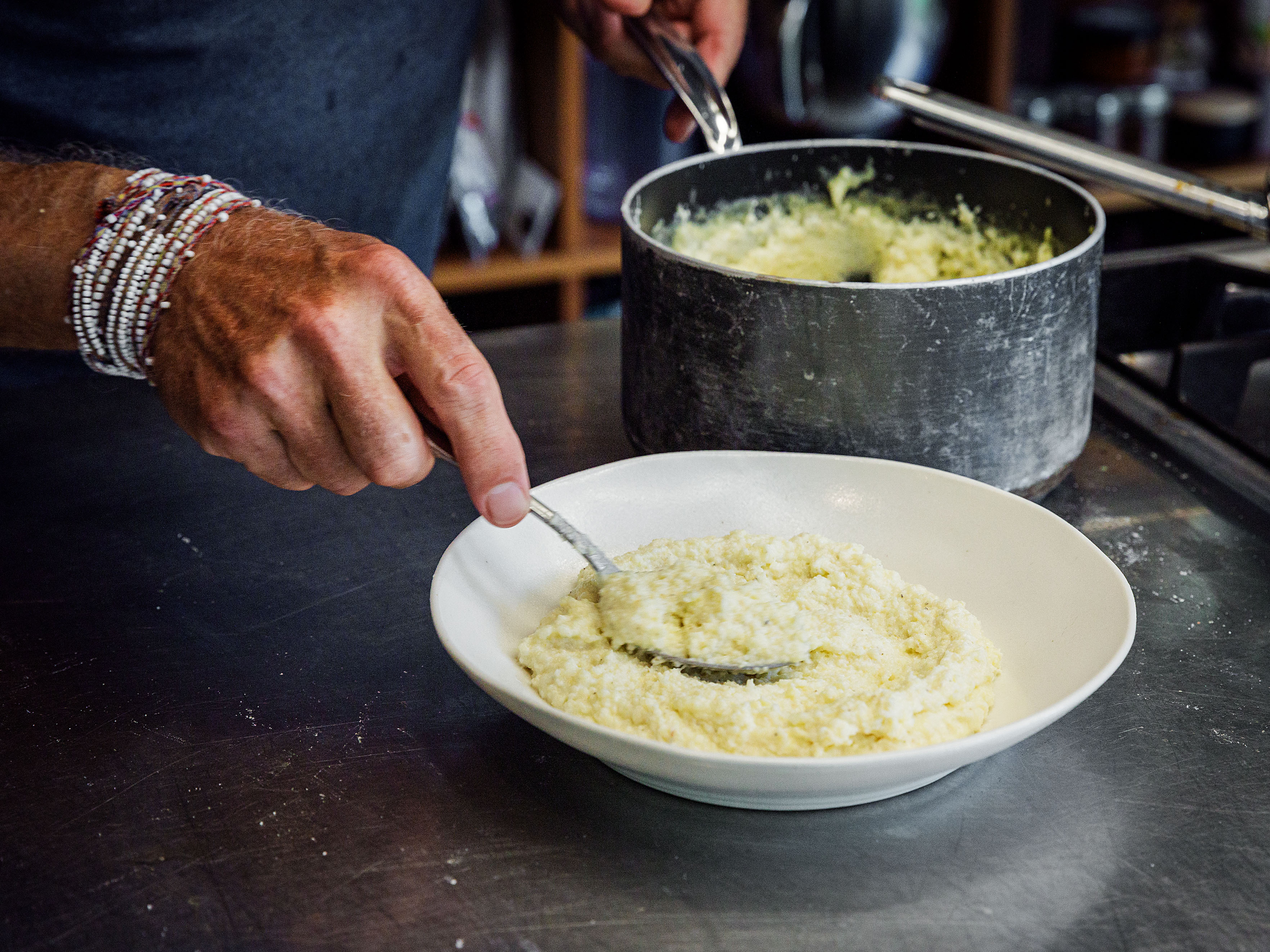 Schritt 3: Sauce für Brasato all'Amarone fertigstellen und anrichten
