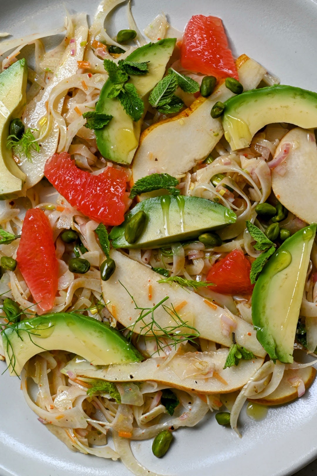 Fenchelsalat mit Birnen und Grapefruit-Schalotten Vinaigrette Rezept2