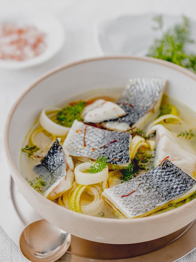 Gemüse-Pot-au-feu mit Wolfsbarsch Rezept Gemüse-Pot-au-feu mit Wolfsbarsch Rezept