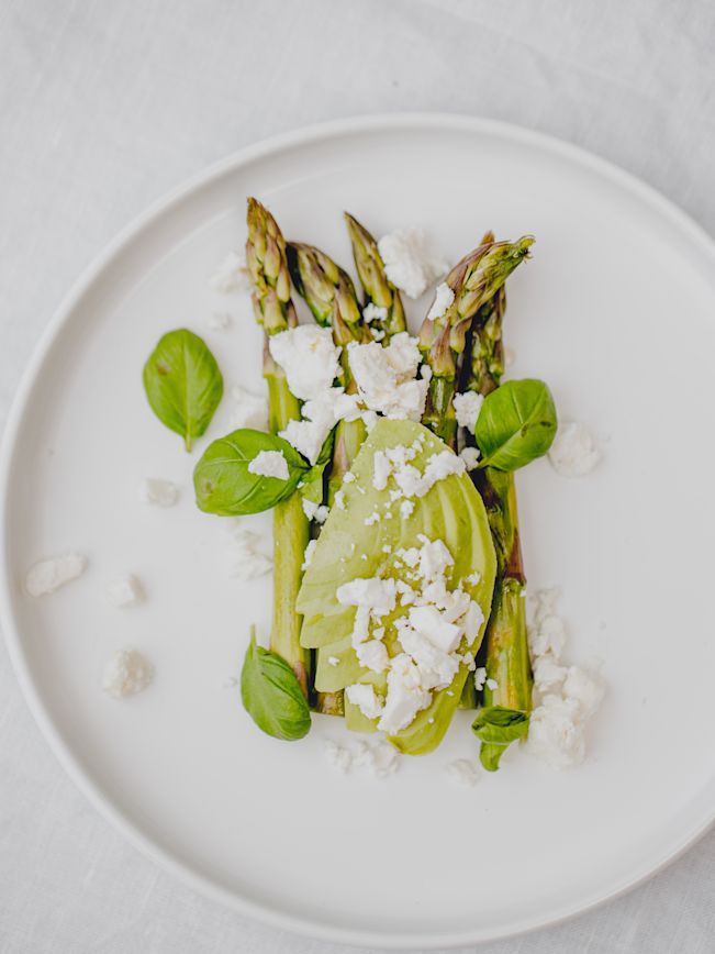 Marinierter Spargel mit Avocado Rezept Marinierter Spargel mit Avocado Rezept