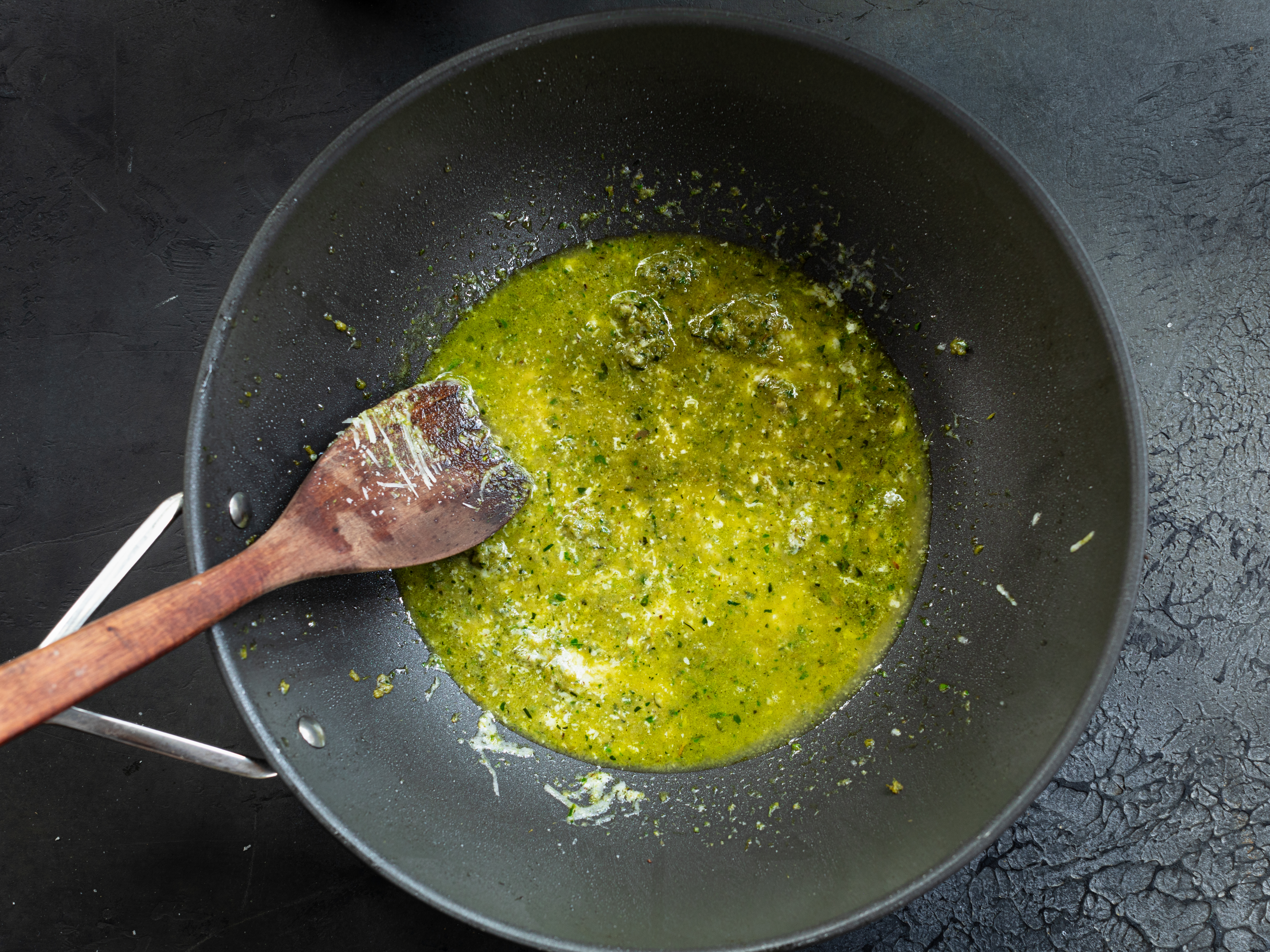 Schritt 3: Zutaten für Spaghetti Nerano kombinieren 