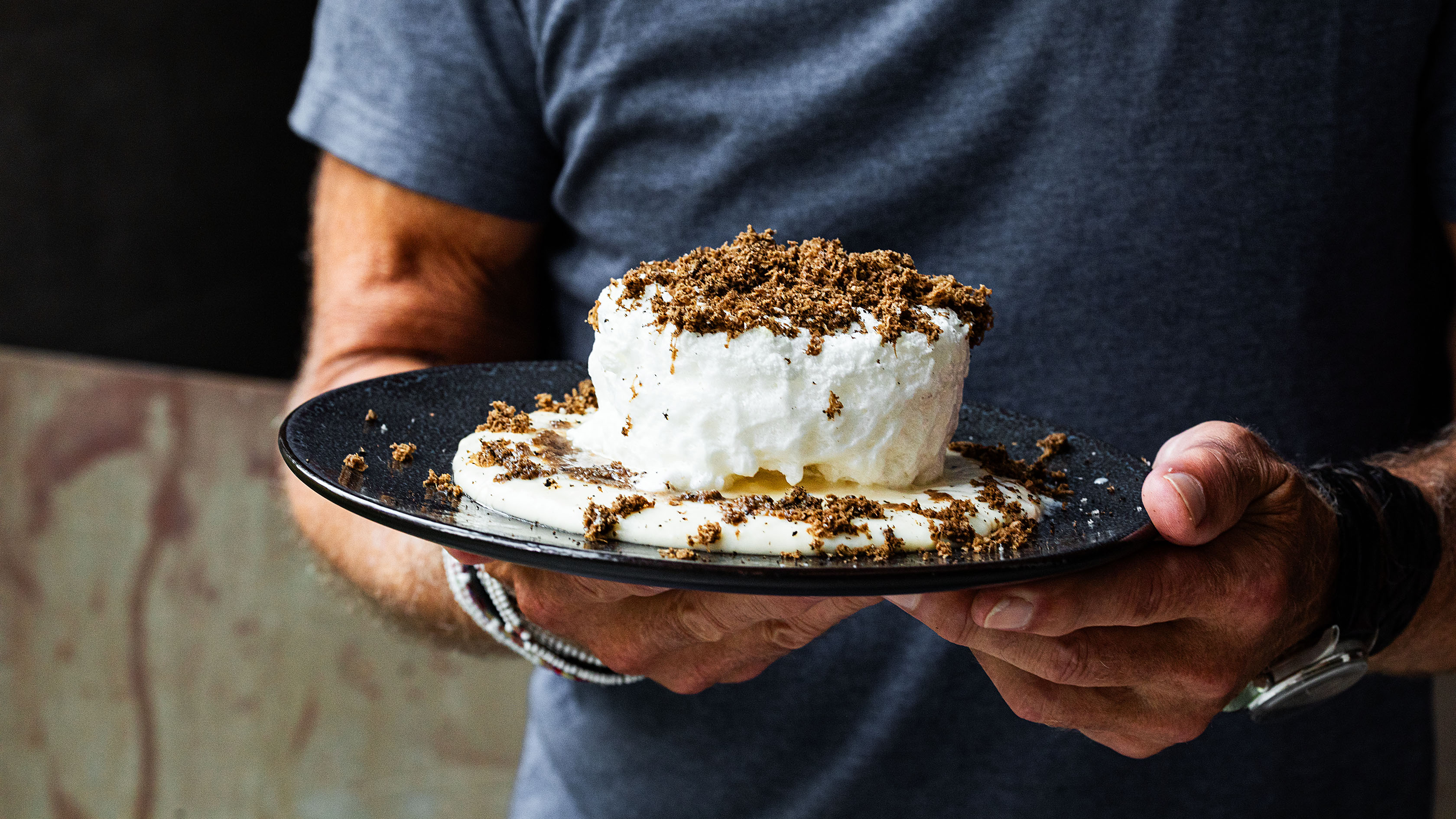 Schritt 3: Den weissen Trüffel grosszügig darüber hobeln und dann servieren