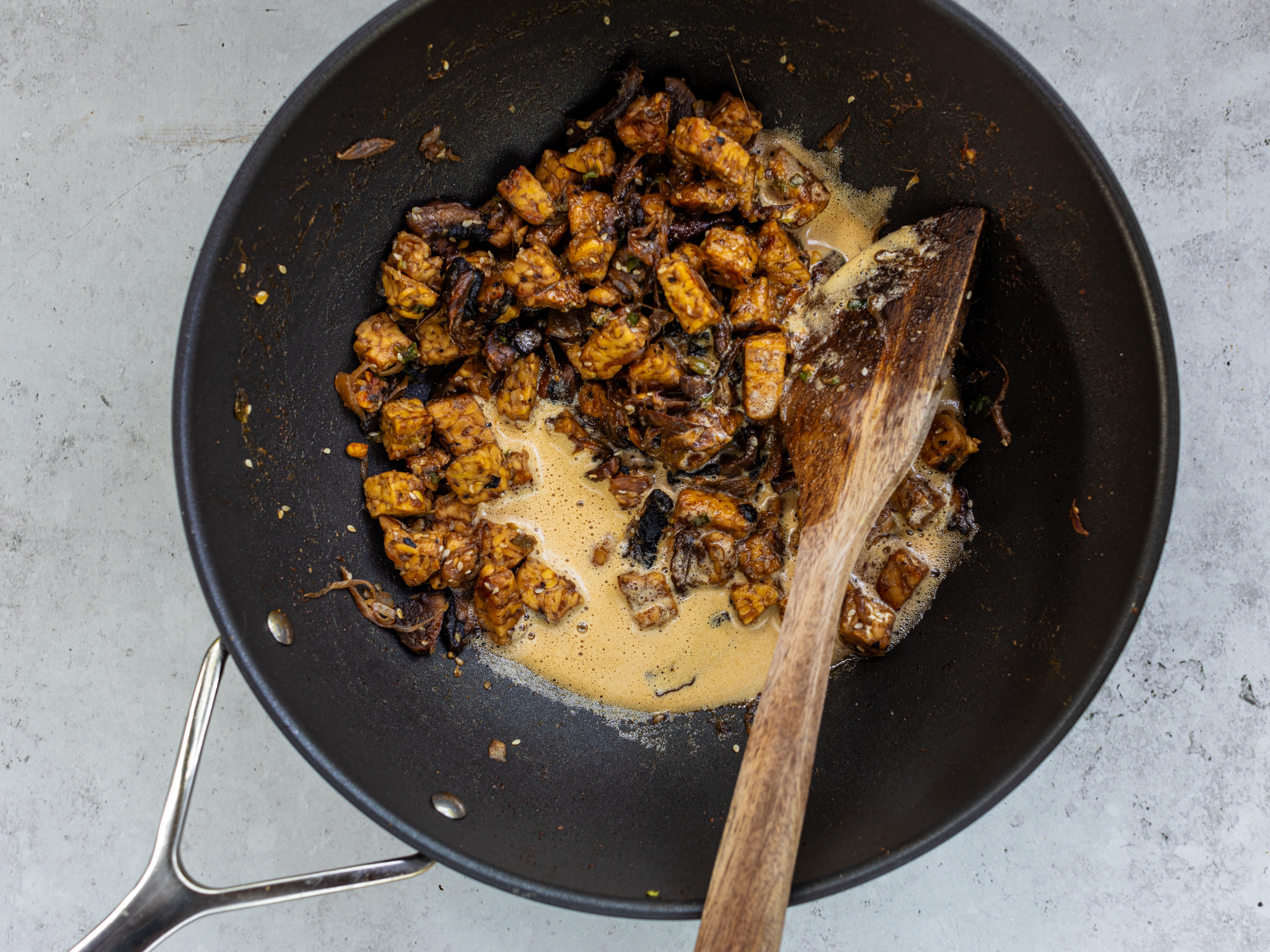 Schritt 4: Gemüse und Tempeh für Vegetarisches Bulgogi mit Reis anbraten 