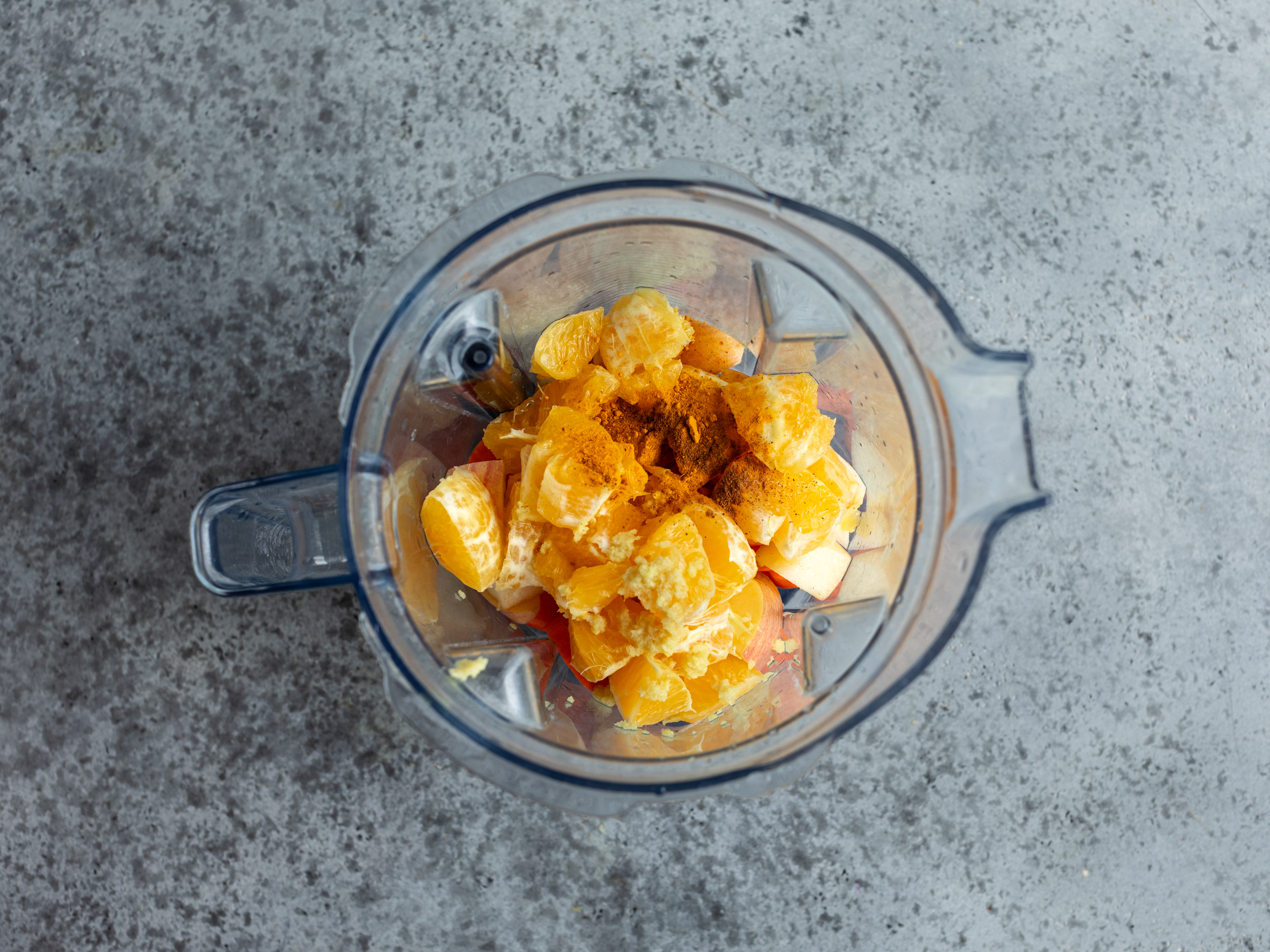 Schritt 2: Rüebli-Ingwer Smoothie mixen