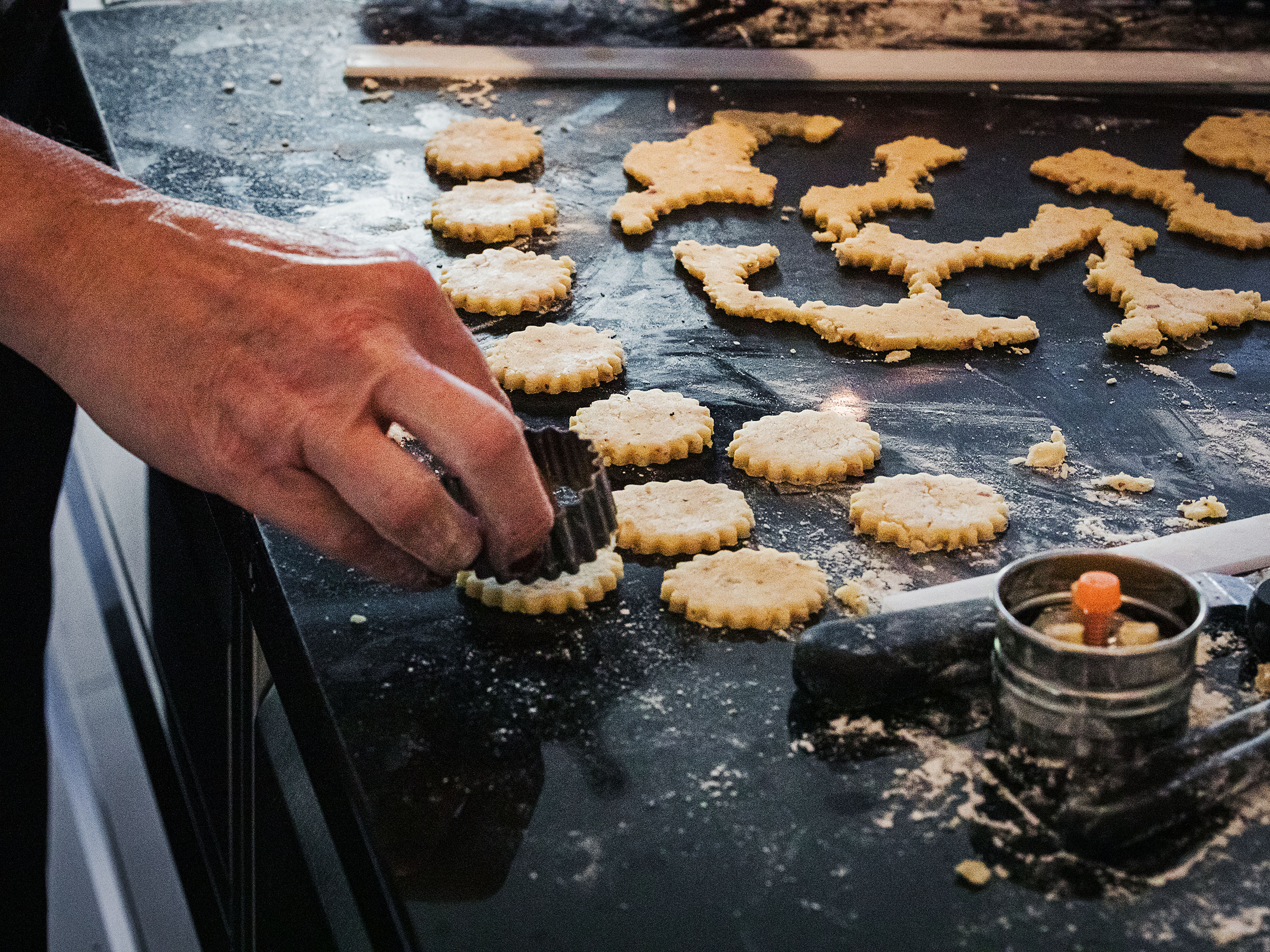 Schritt 1: Teig für Feine Spitzbuben zubereiten 