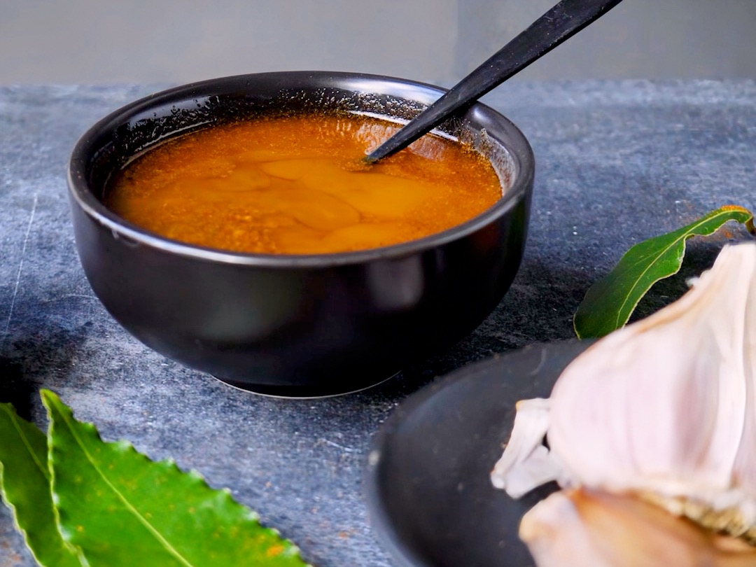 Schritt 2: Sauce für Piri Piri Perlhuhn zubereiten