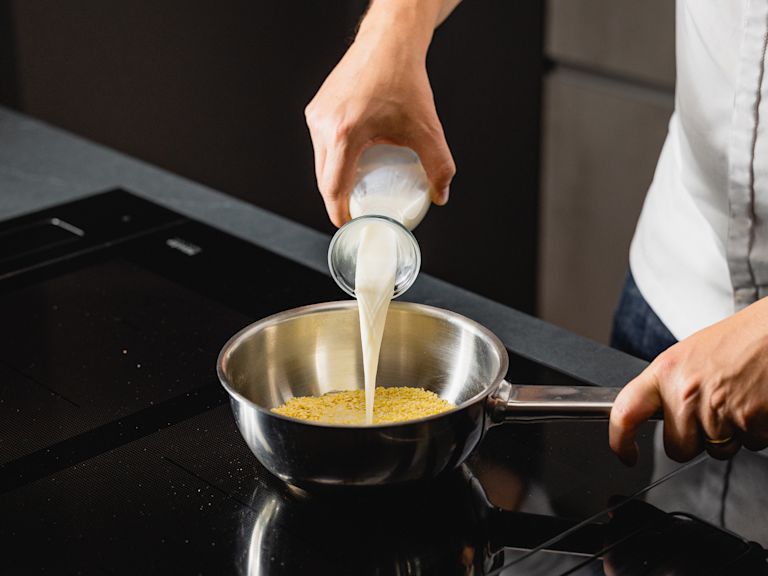 Schritt 1: Vorbereitung für Hirse-Porridge mit Aprikose und Mandel Schritt 1: Vorbereitung für Hirse-Porridge mit Aprikose und Mandel