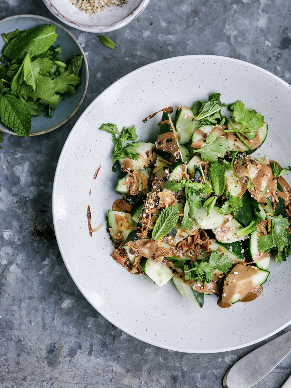 Gurken an Sesam Limetten Dressing Rezept