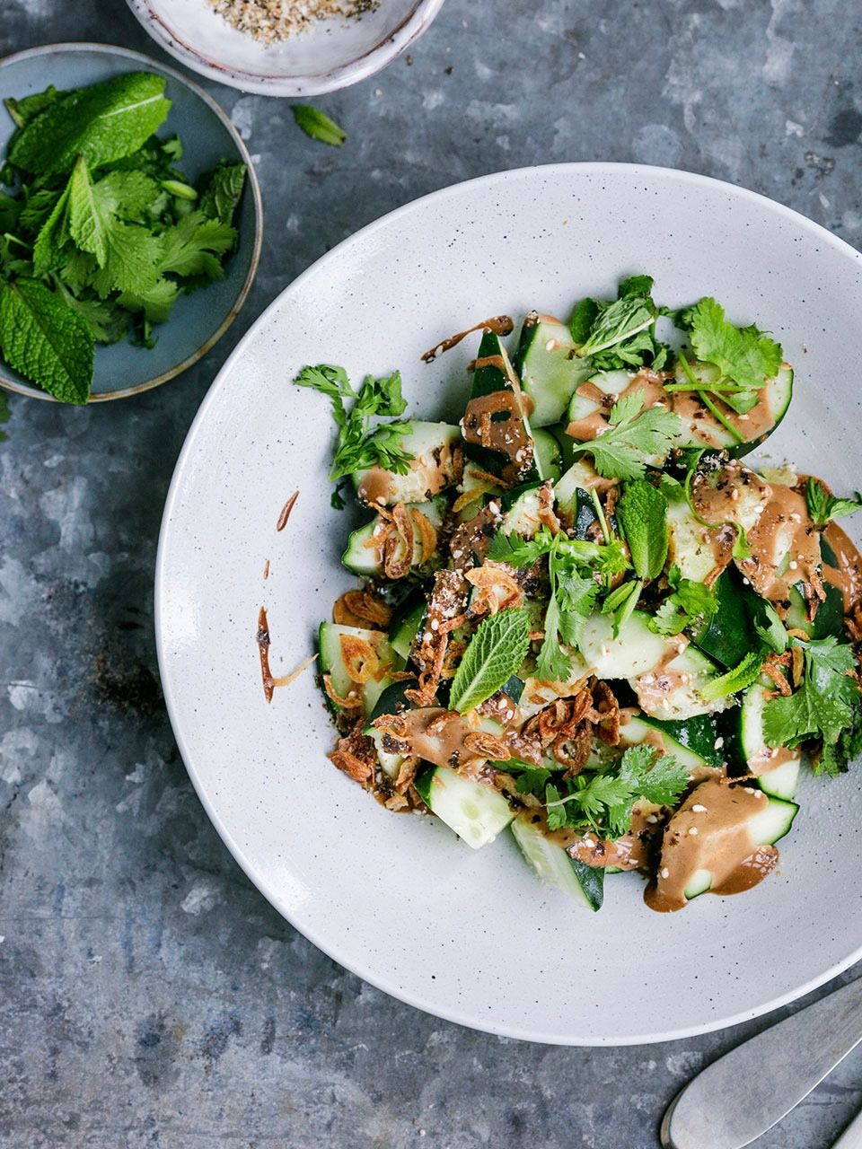 Gurken an Sesam Limetten Dressing Rezept