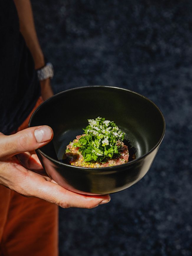 Rinds-Tatar mit Kerbel und Pecorino Rezept Rinds-Tatar mit Kerbel und Pecorino Rezept