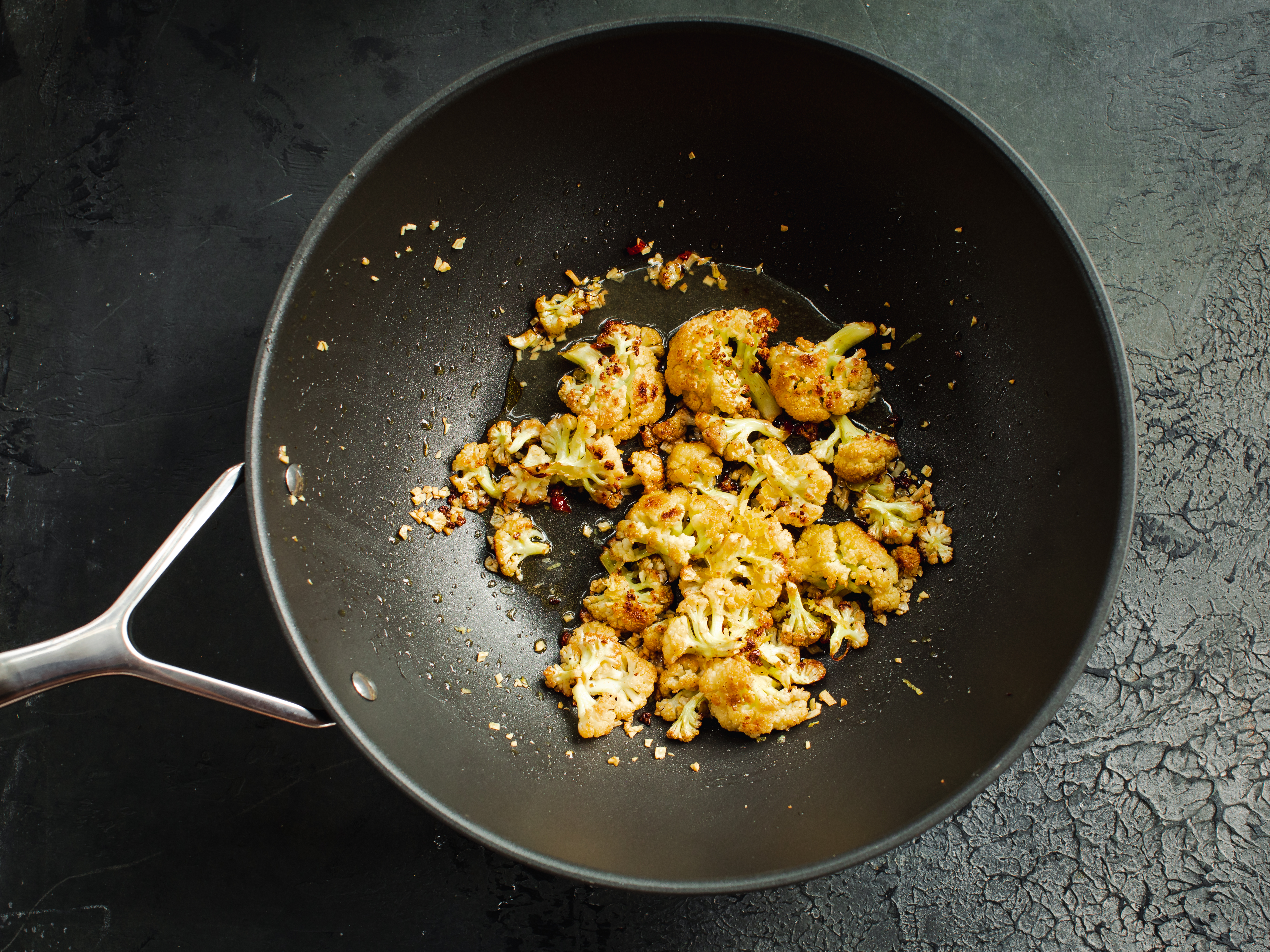 Schritt 2: Pasta mit geröstetem Blumenkohl zubereiten