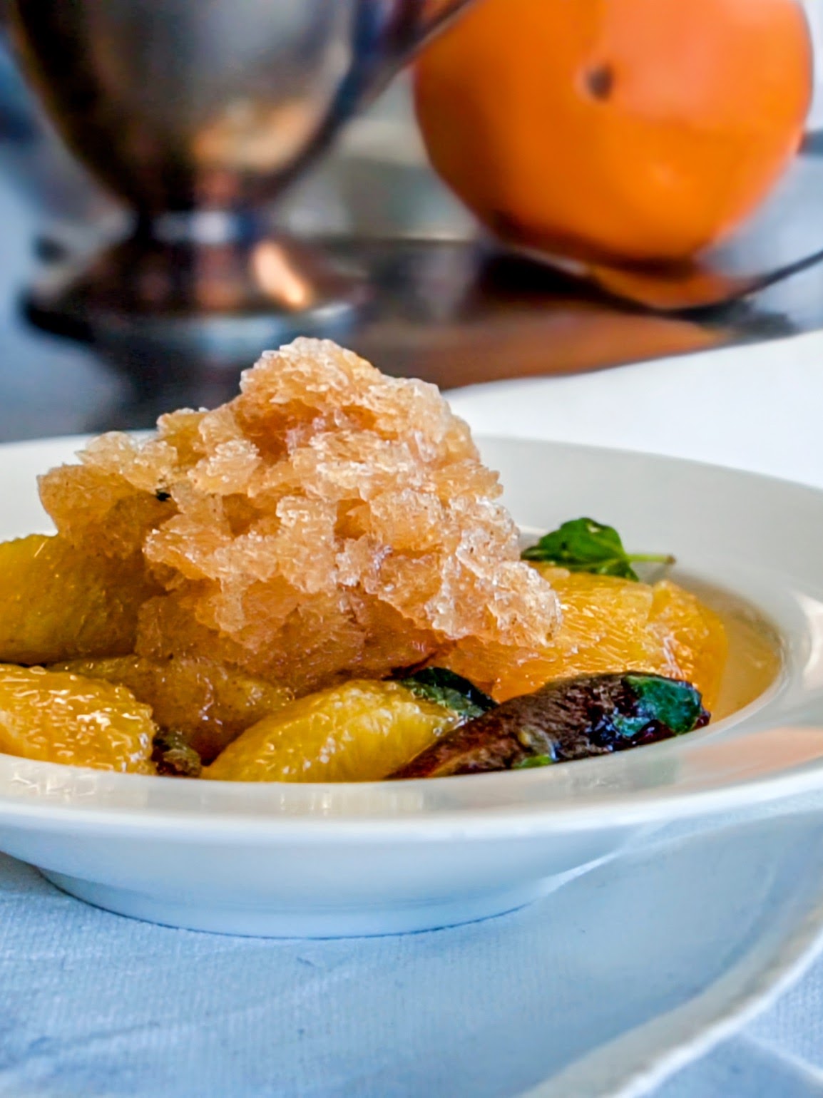 Dattel-Orangensalat mit Minze und Orangenblüten-Granita Rezept