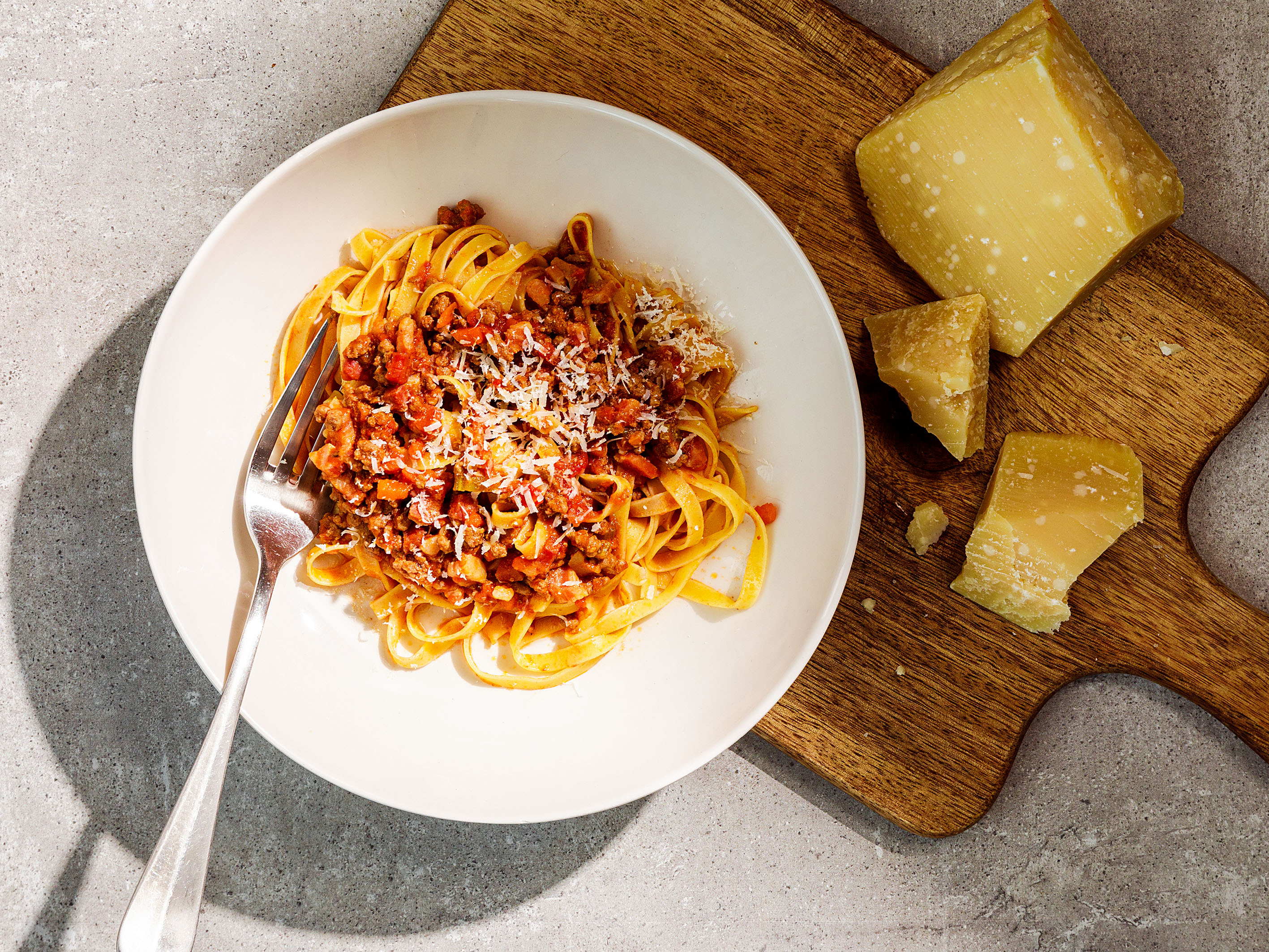 Schritt 3:  Das Ragù mit Eier-Tagliatelle vermischen