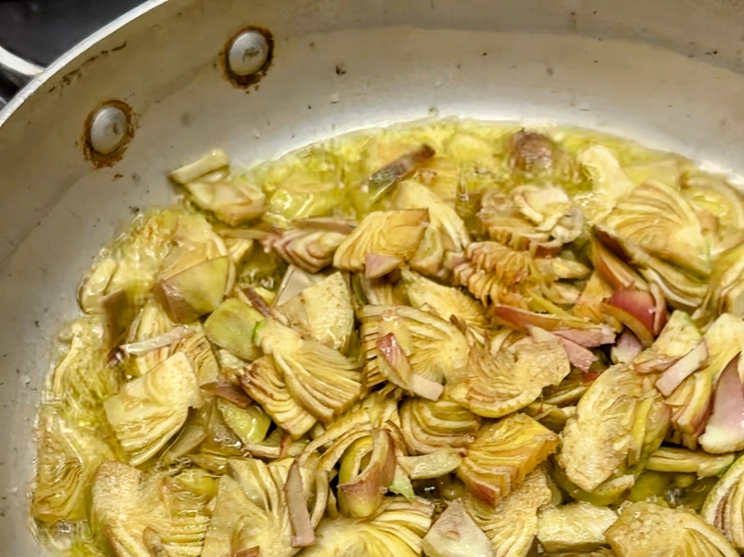 Schritt 2:  Pasta und Artischocken zubereiten