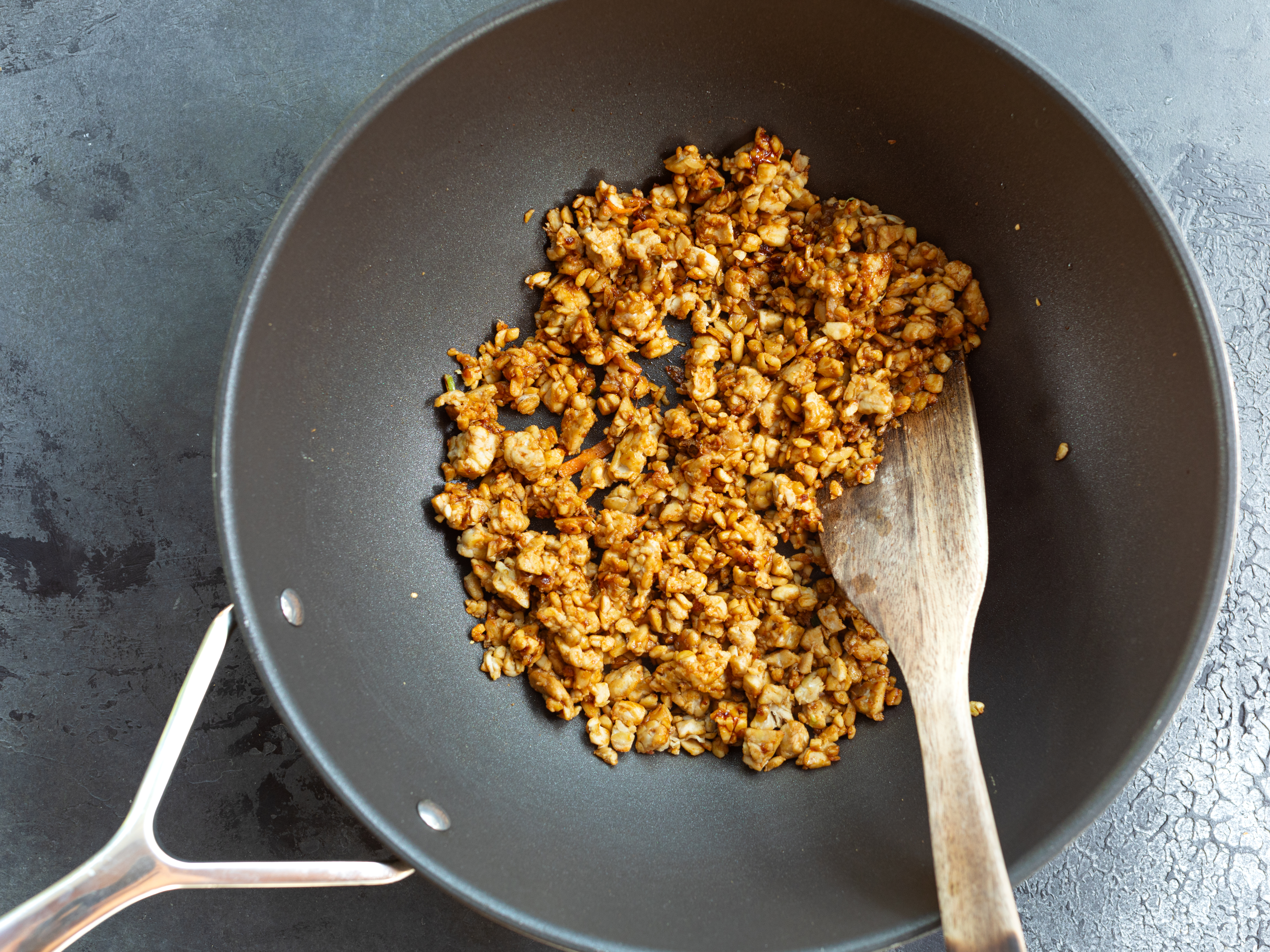 Scchritt 2: Füllung  für Gyoza mit Knusperboden vorbereiten