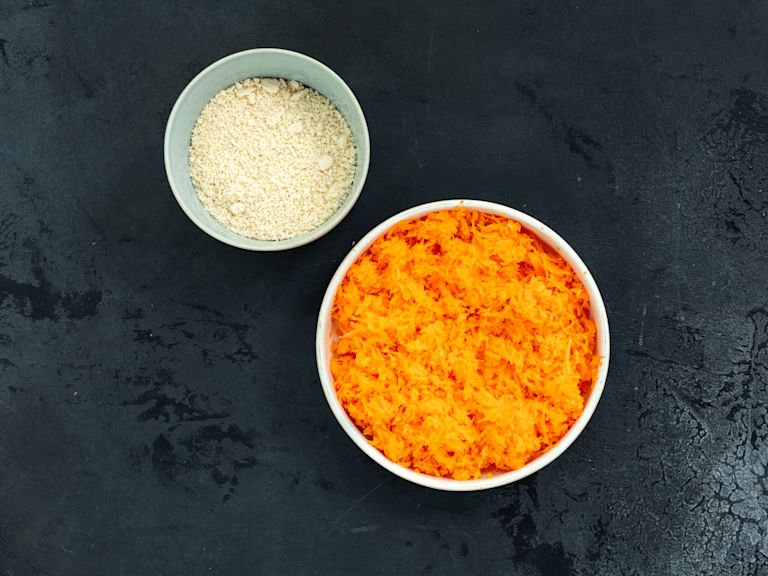 Schritt 1: Vorbereitung der Zutaten für Polenta-Karottenkuchen Schritt 1: Vorbereitung der Zutaten für Polenta-Karottenkuchen