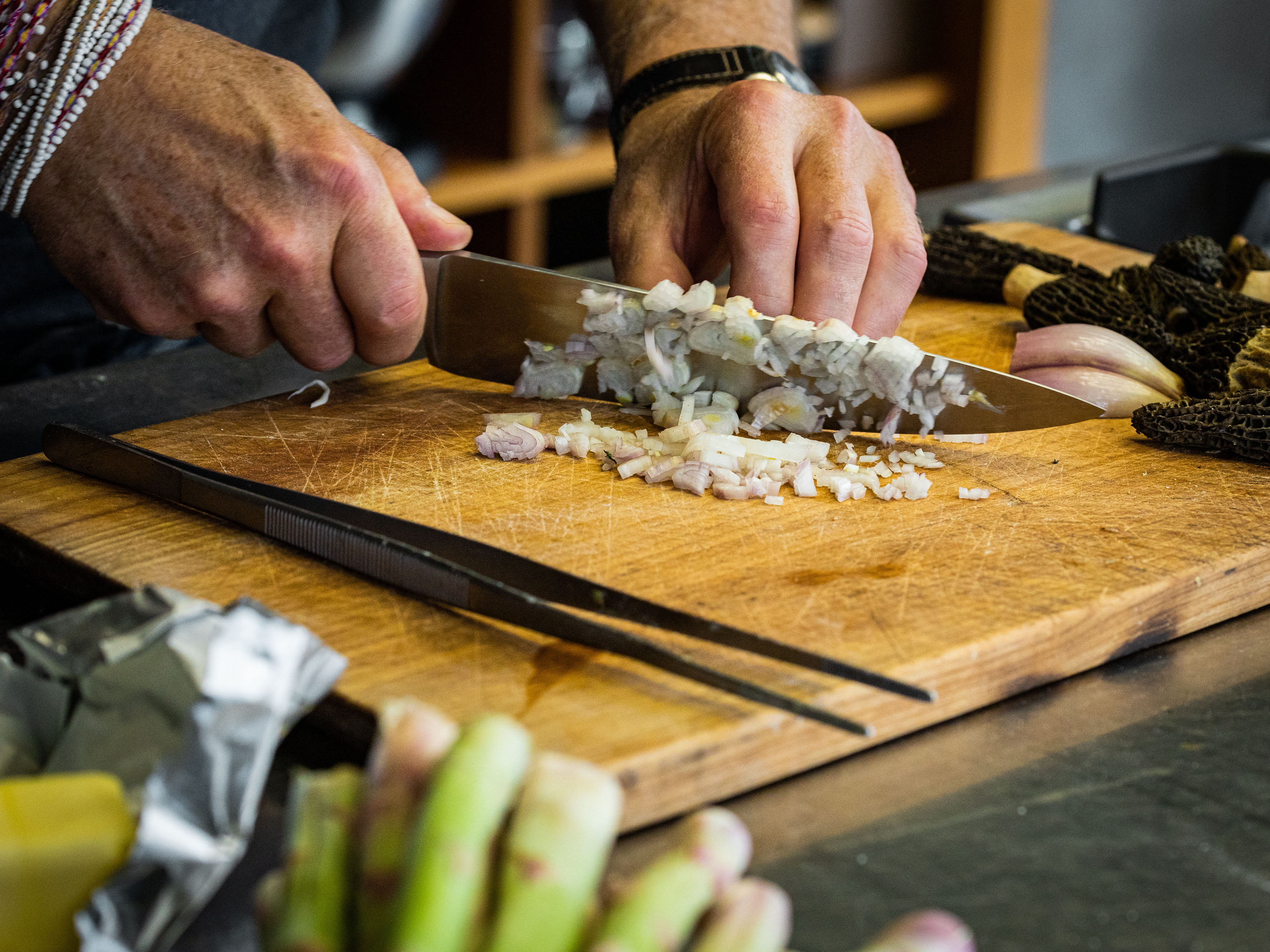 Schritt 3: Schalotte fein hacken