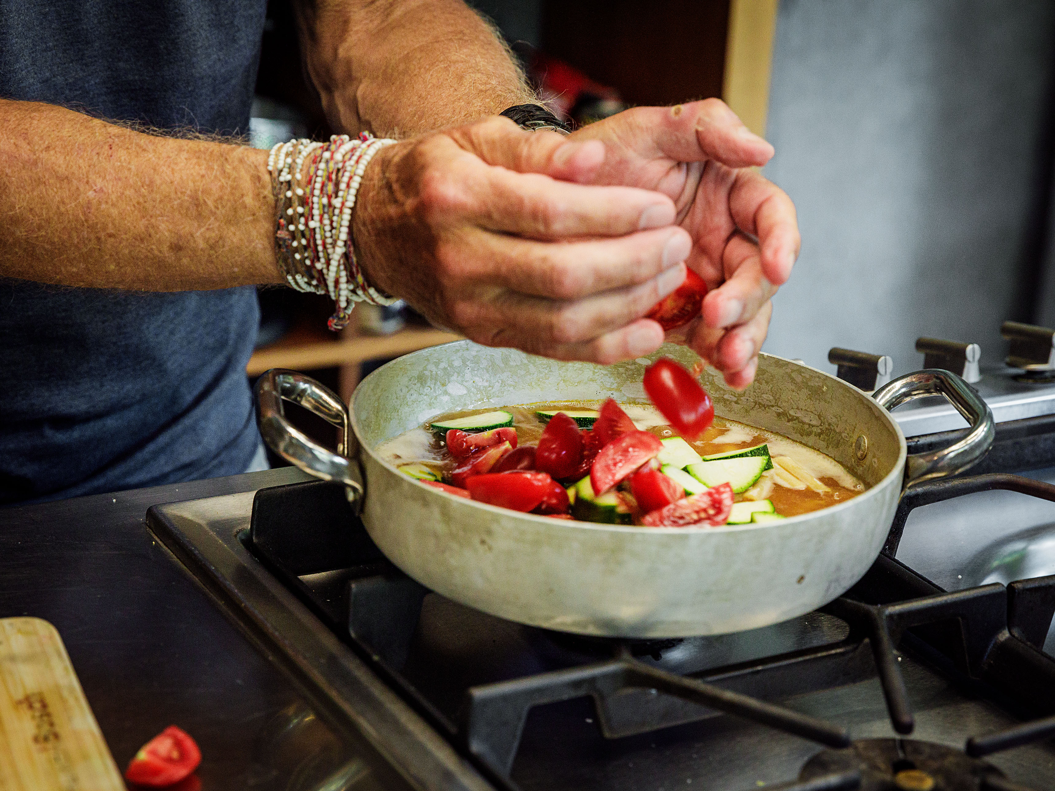 Schritt 1: Tomaten hinzufügen