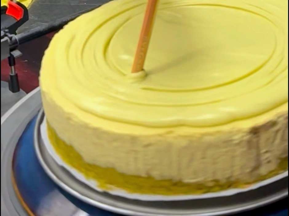 Schritt 5: Mit einem Holzstäbchen dekorative Kreise ziehen