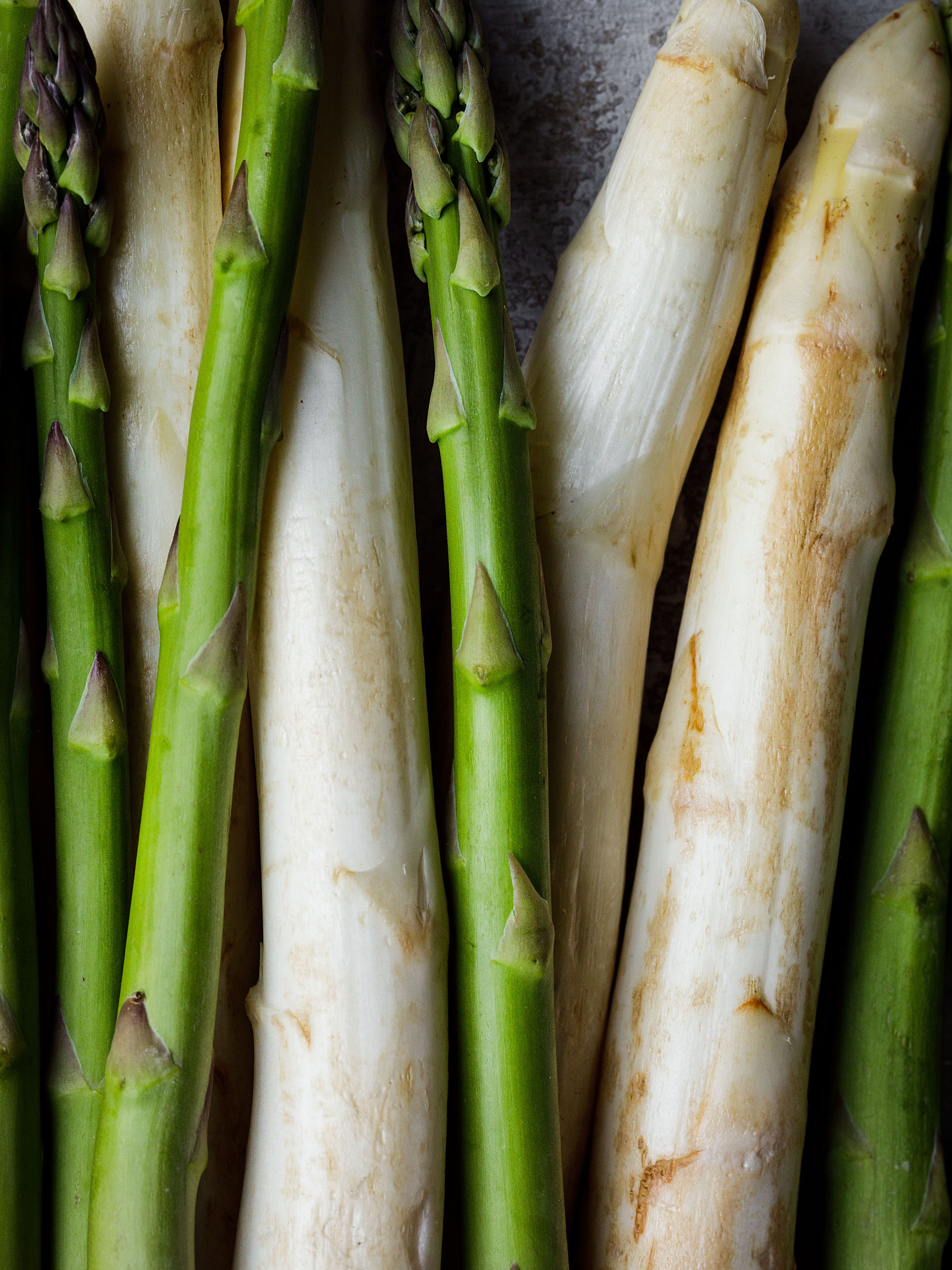 Gegrillter Spargel mit veganer Sauce Béarnaise 2