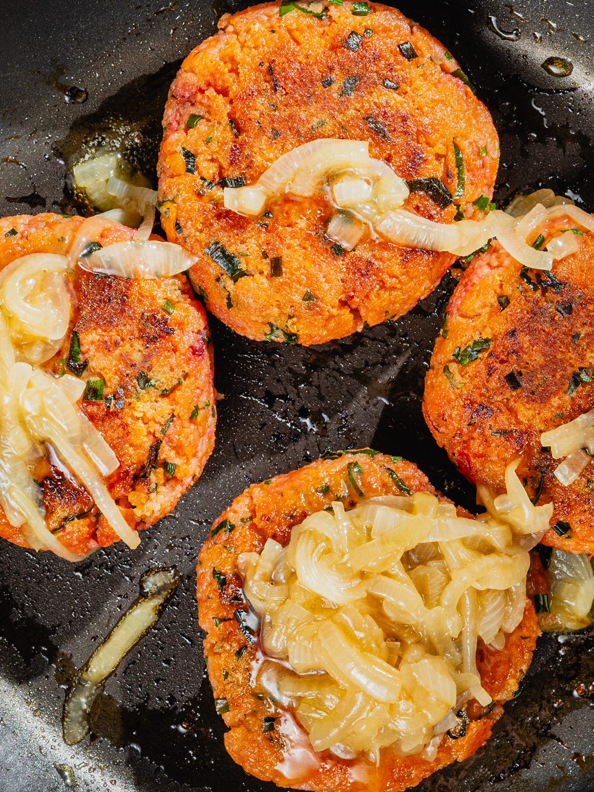 Couscous Bratling mit Wurzelgemüse und geschmorten Zwiebeln Rezept 2