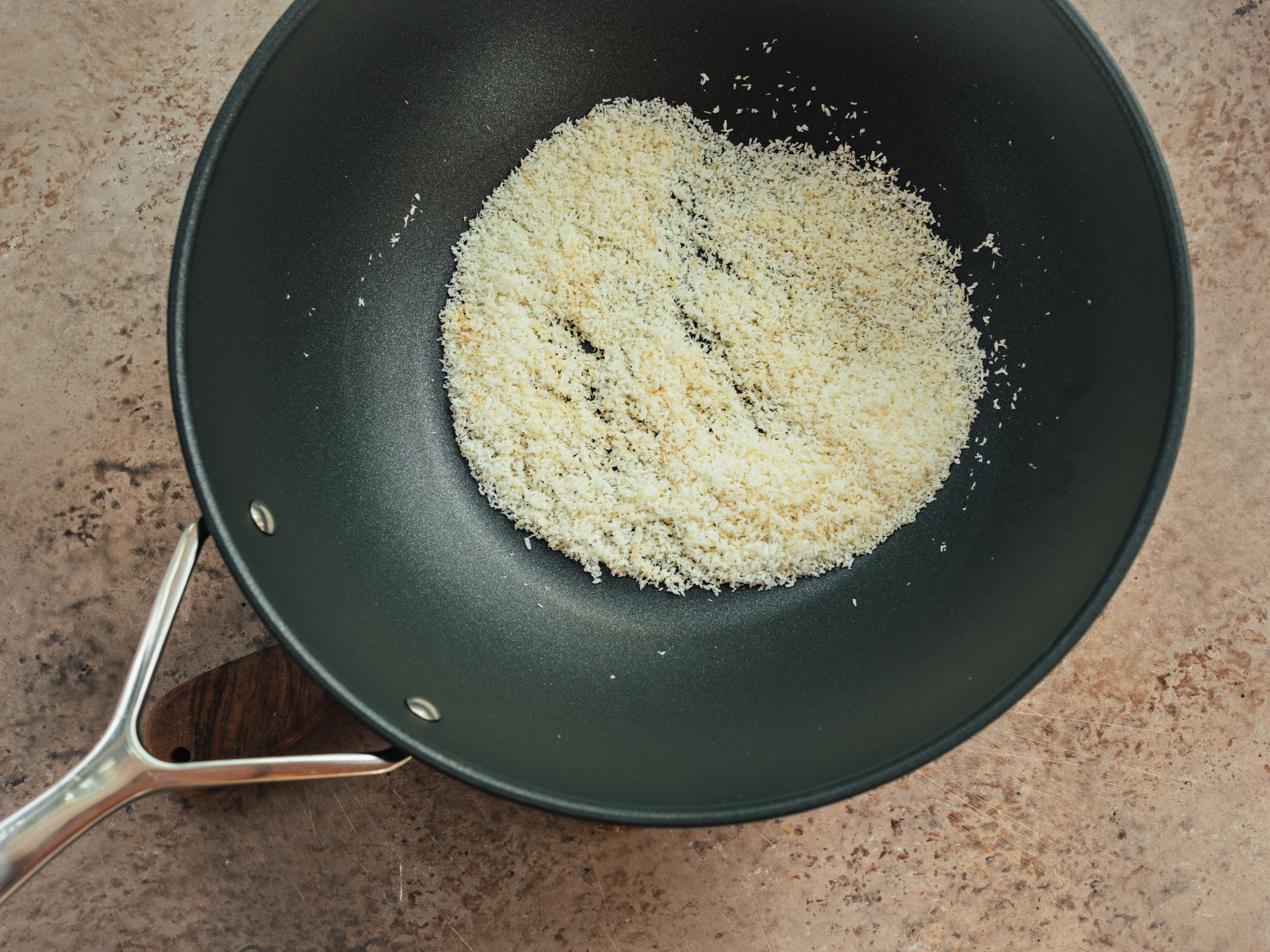 Schritt 2: Früchte und Kokosflocken zubereiten