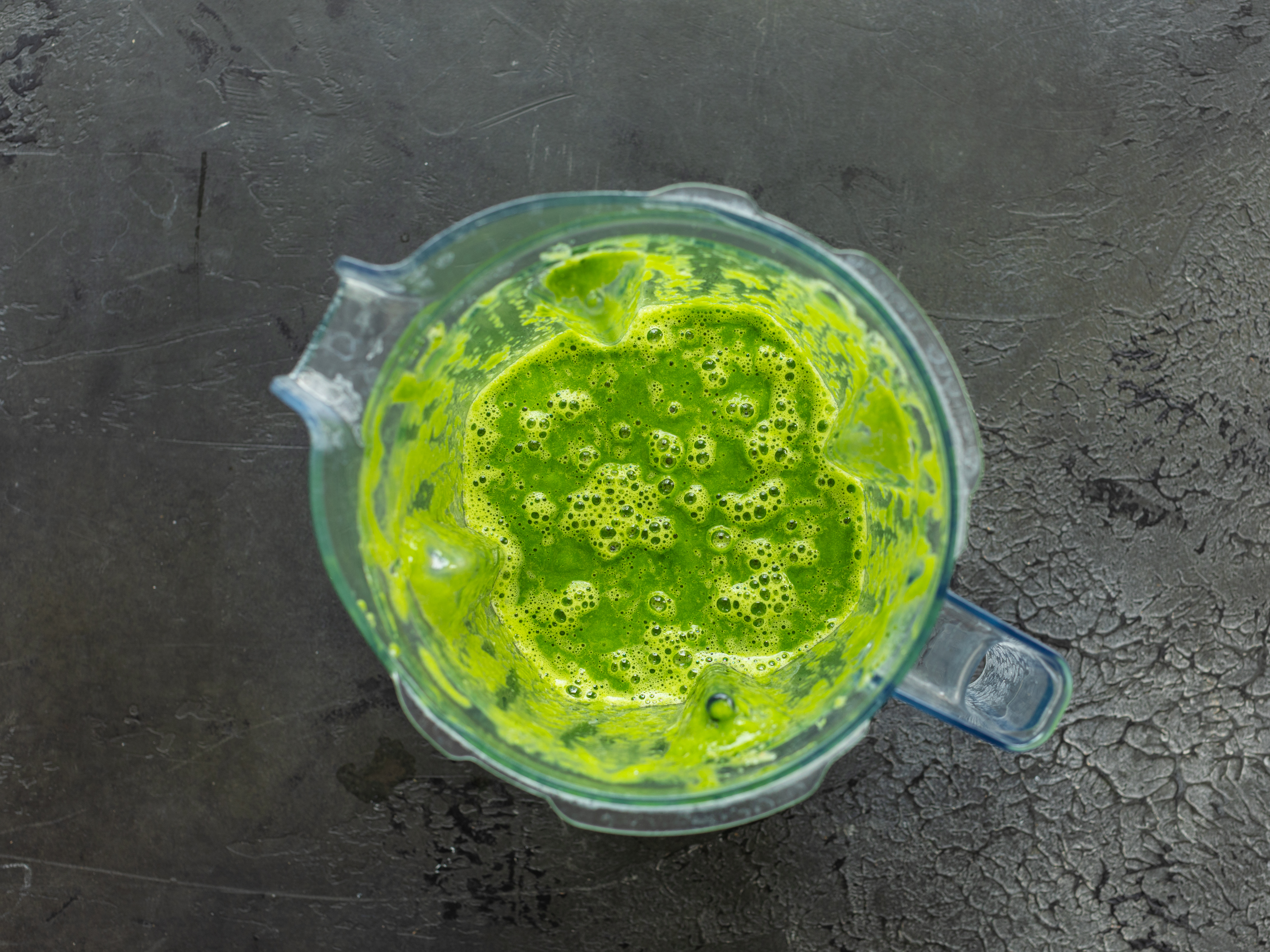 Schritt 2: Grüner Immun-Booster Smoothie mixen